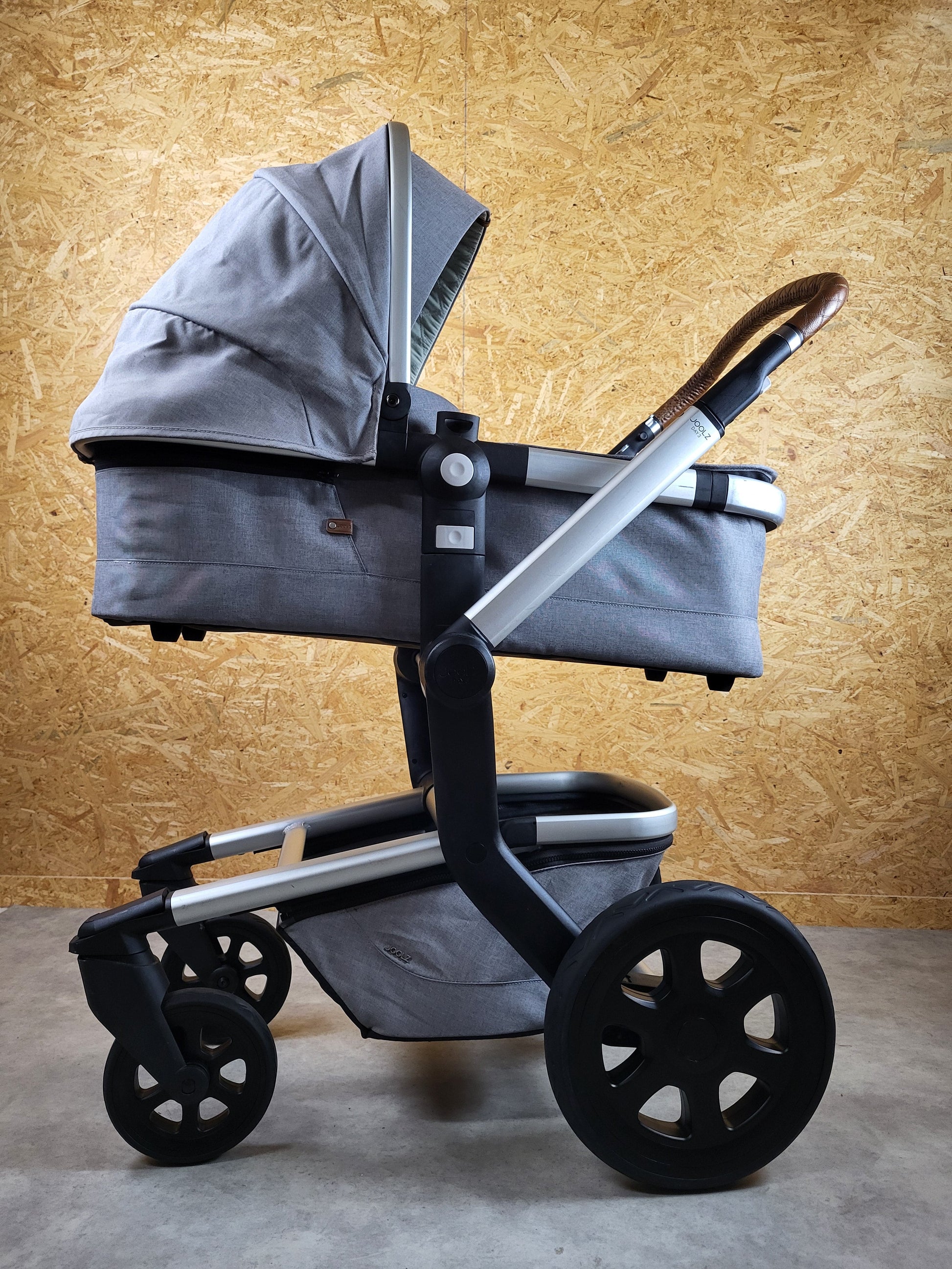 Joolz Day 3 Kombikinderwagen (liegewanne und Sportsitz) - Grey Braun in Gutem Zustand Grau / Gut Kinderwagen 14