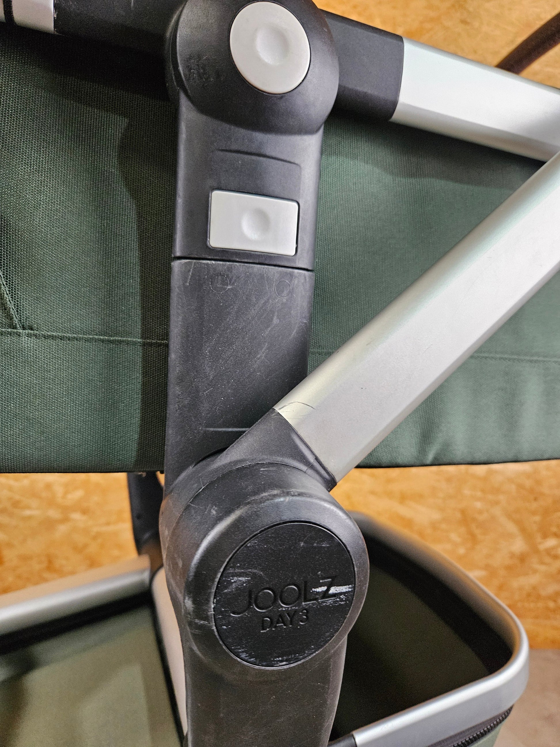 Joolz - Day 3 Kombikinderwagen (sportsitz und Liegewanne) - Marvelous Green in Gutem Zustand Grün / Gut Kinderwagen 39