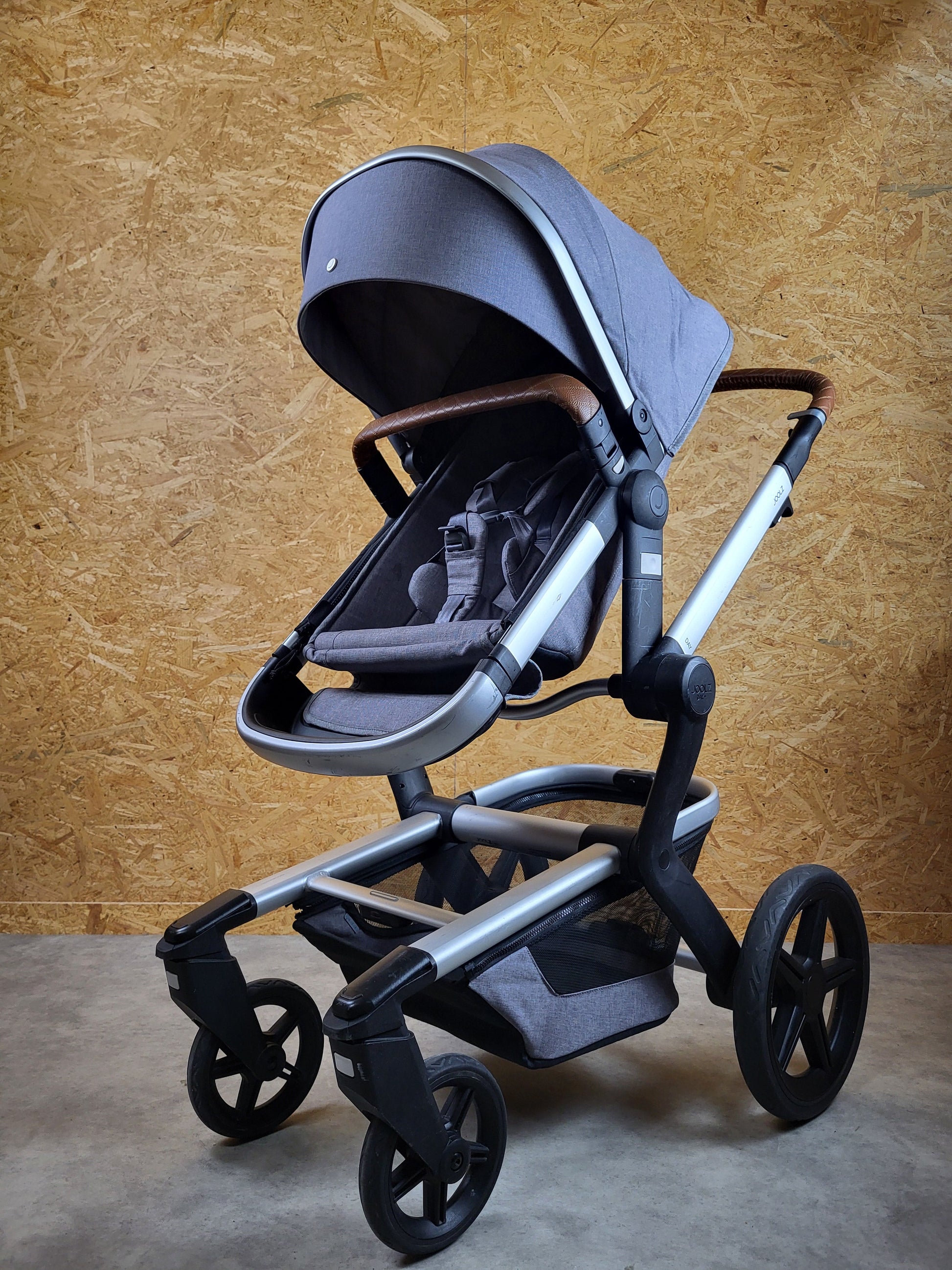 Joolz Day + Kombikinderwagen (liegewanne und Sportsitz) - Grey Braun in Gutem Zustand Grau / Gut Kinderwagen 5