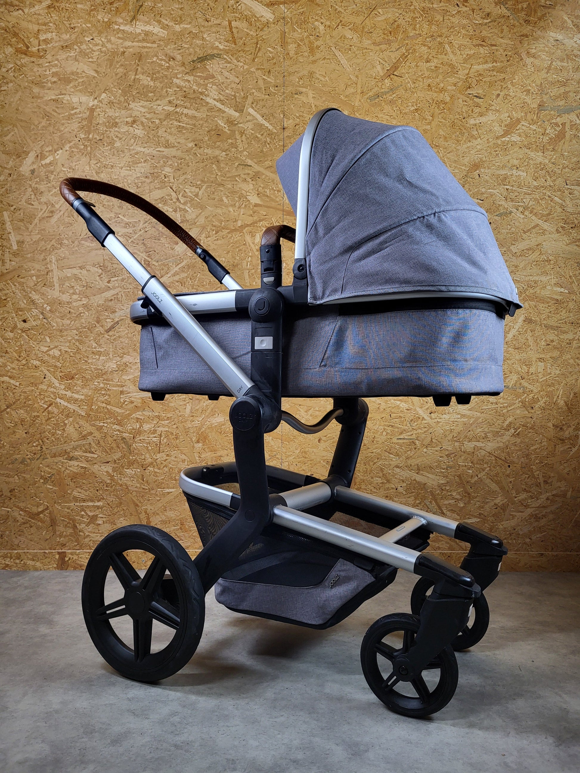 Joolz Day + Kombikinderwagen (liegewanne und Sportsitz) - Grey Braun in Gutem Zustand Grau / Gut Kinderwagen 17