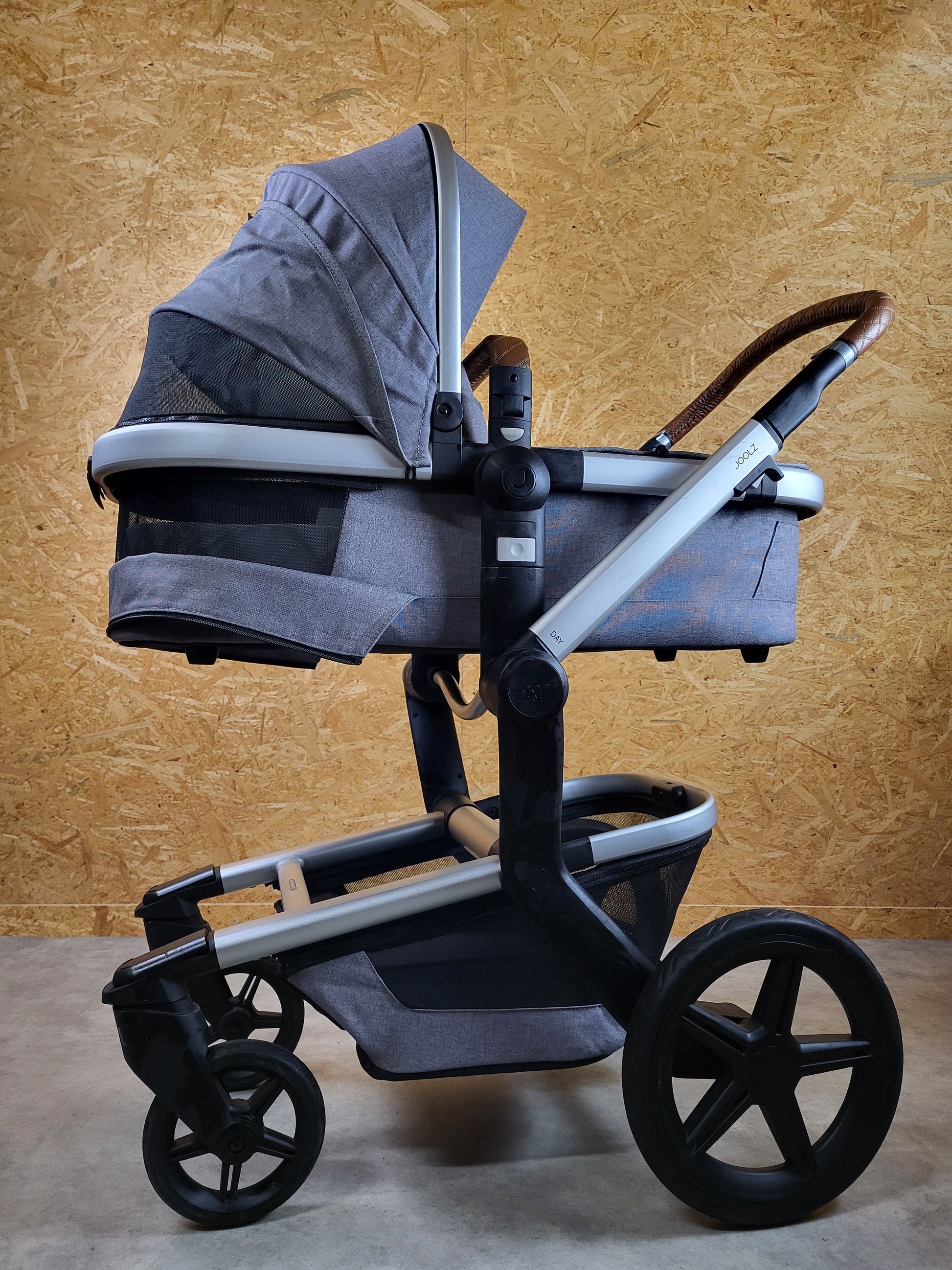 Joolz Day + Kombikinderwagen (liegewanne und Sportsitz) - Grey Braun in Gutem Zustand Grau / Gut Kinderwagen 13