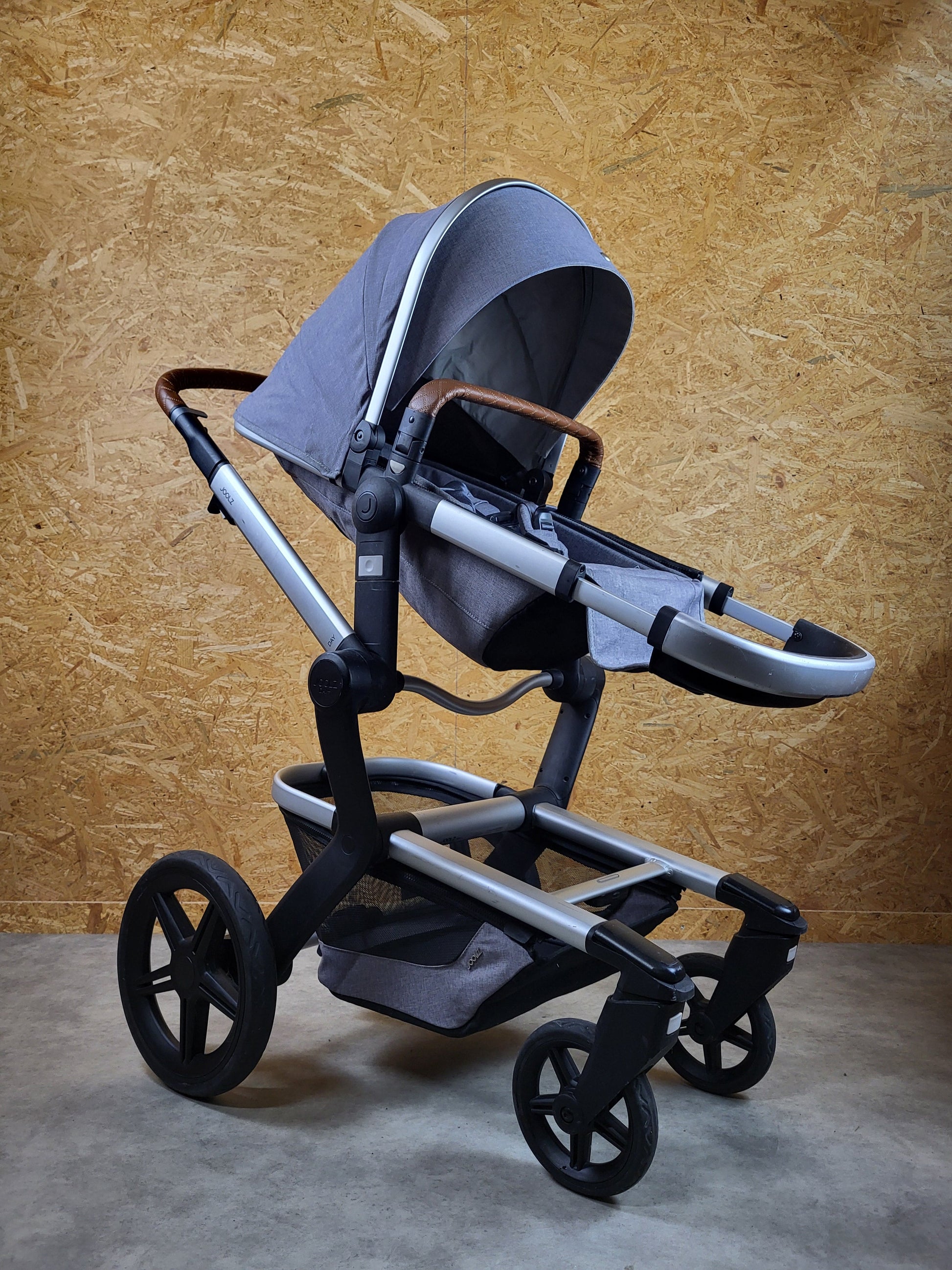 Joolz Day + Kombikinderwagen (liegewanne und Sportsitz) - Grey Braun in Gutem Zustand Grau / Gut Kinderwagen 2