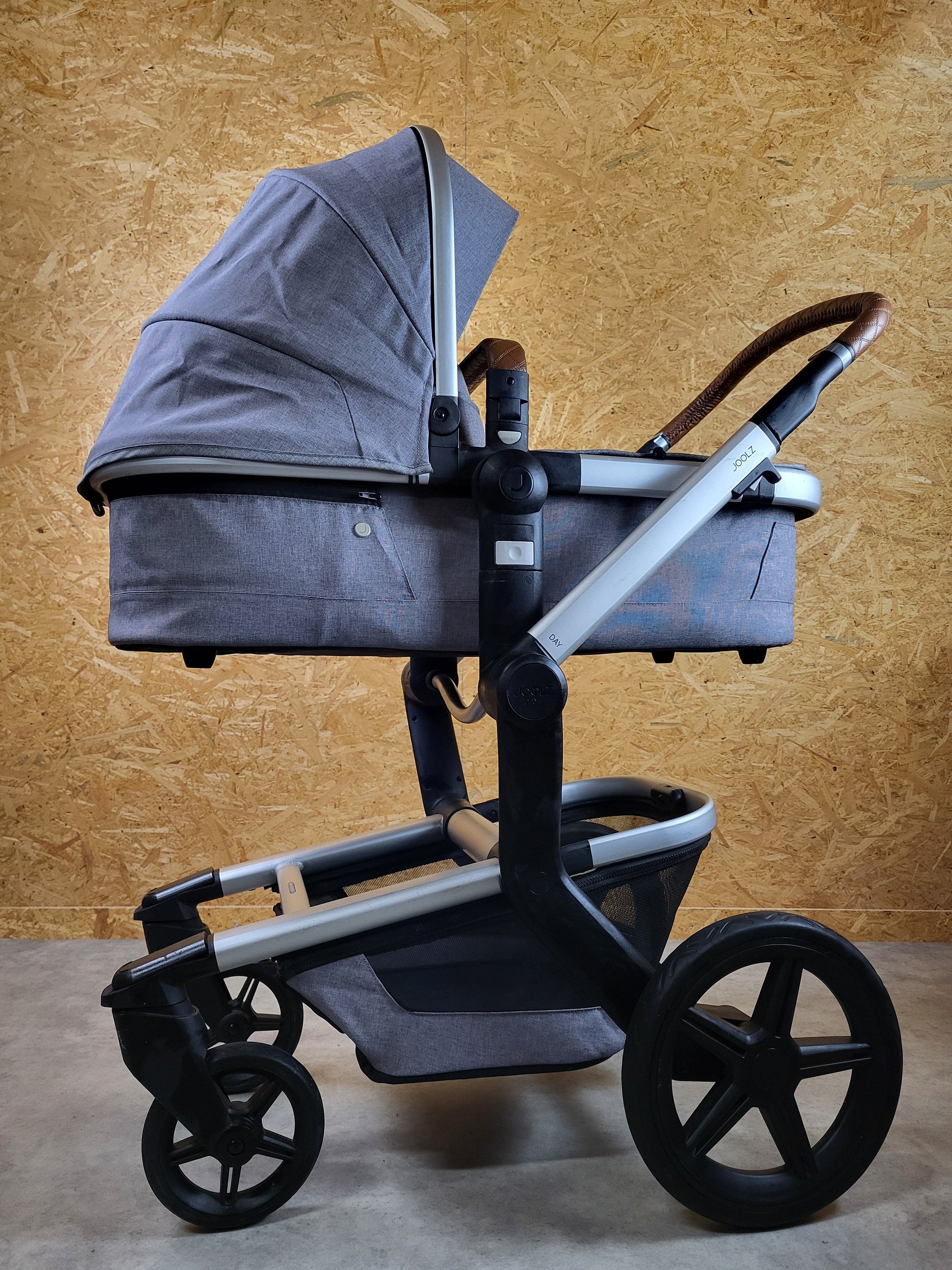Joolz Day + Kombikinderwagen (liegewanne und Sportsitz) - Grey Braun in Gutem Zustand Grau / Gut Kinderwagen 10