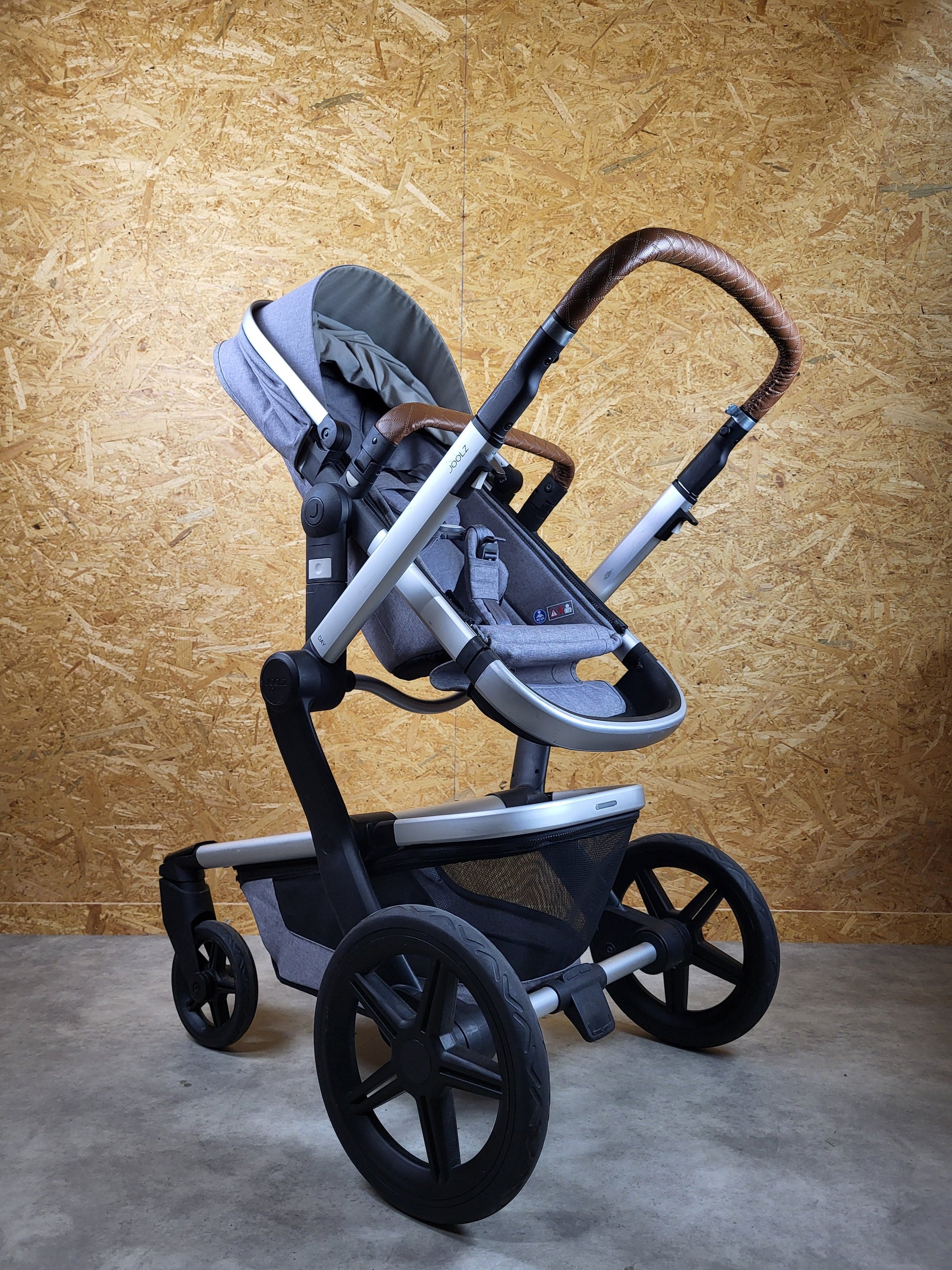 Joolz Day + Kombikinderwagen (liegewanne und Sportsitz) - Grey Braun in Gutem Zustand Grau / Gut Kinderwagen 9
