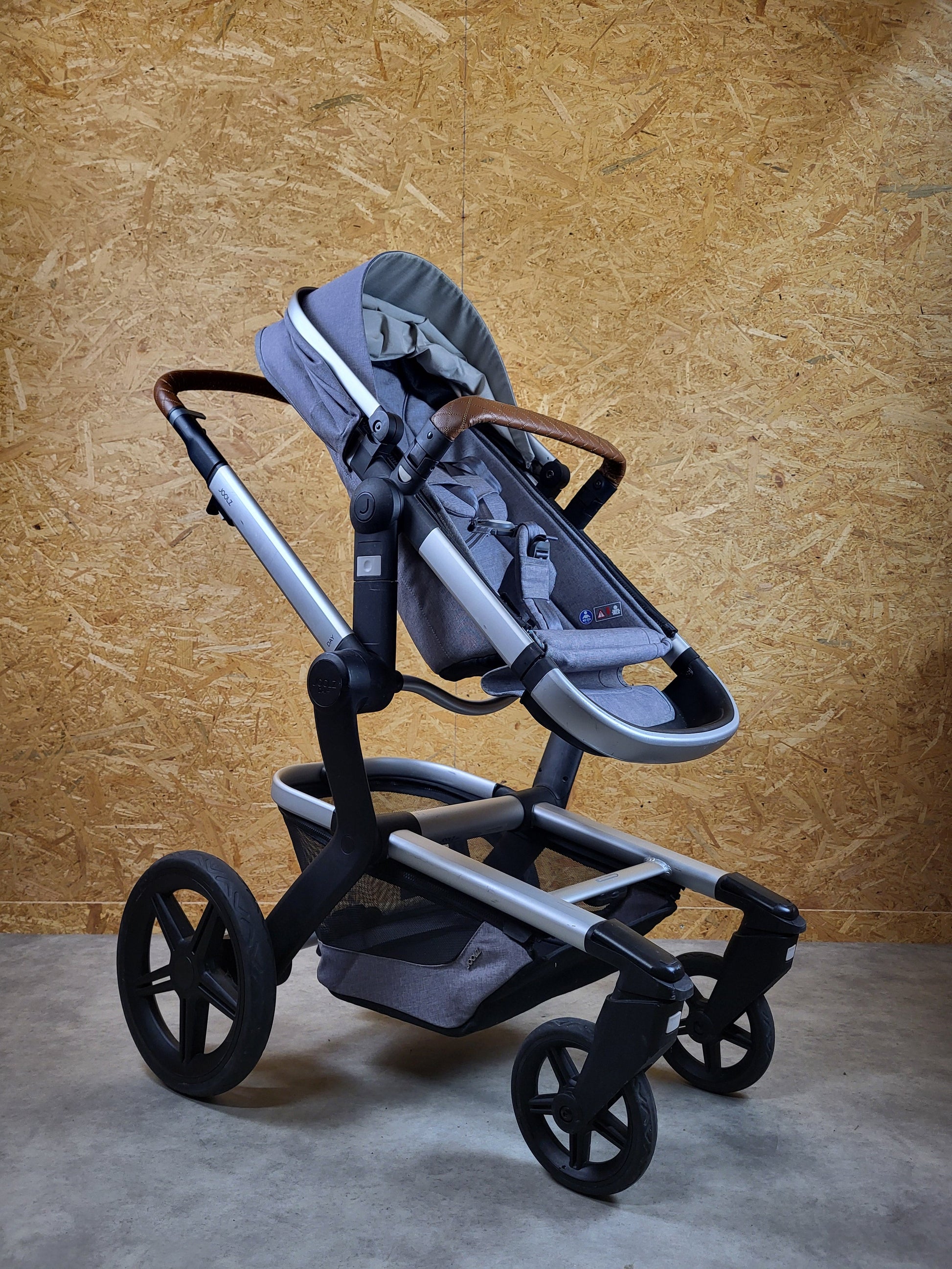 Joolz Day + Kombikinderwagen (liegewanne und Sportsitz) - Grey Braun in Gutem Zustand Grau / Gut Kinderwagen 20