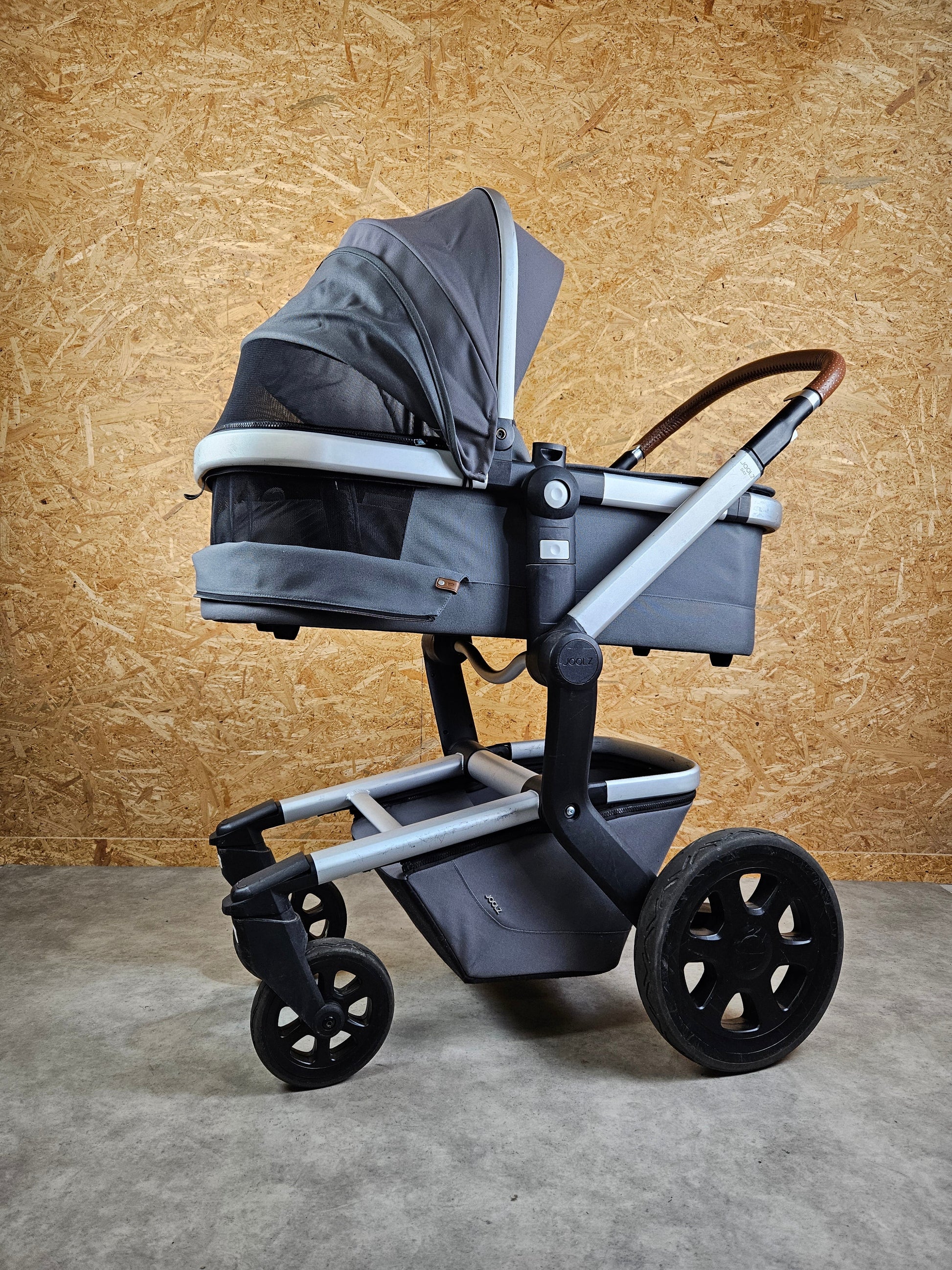 Joolz - Day Kombikinderwagen (sportsitz und Liegewanne) Grau in Gutem Zustand Grau / Gut Kinderwagen 14