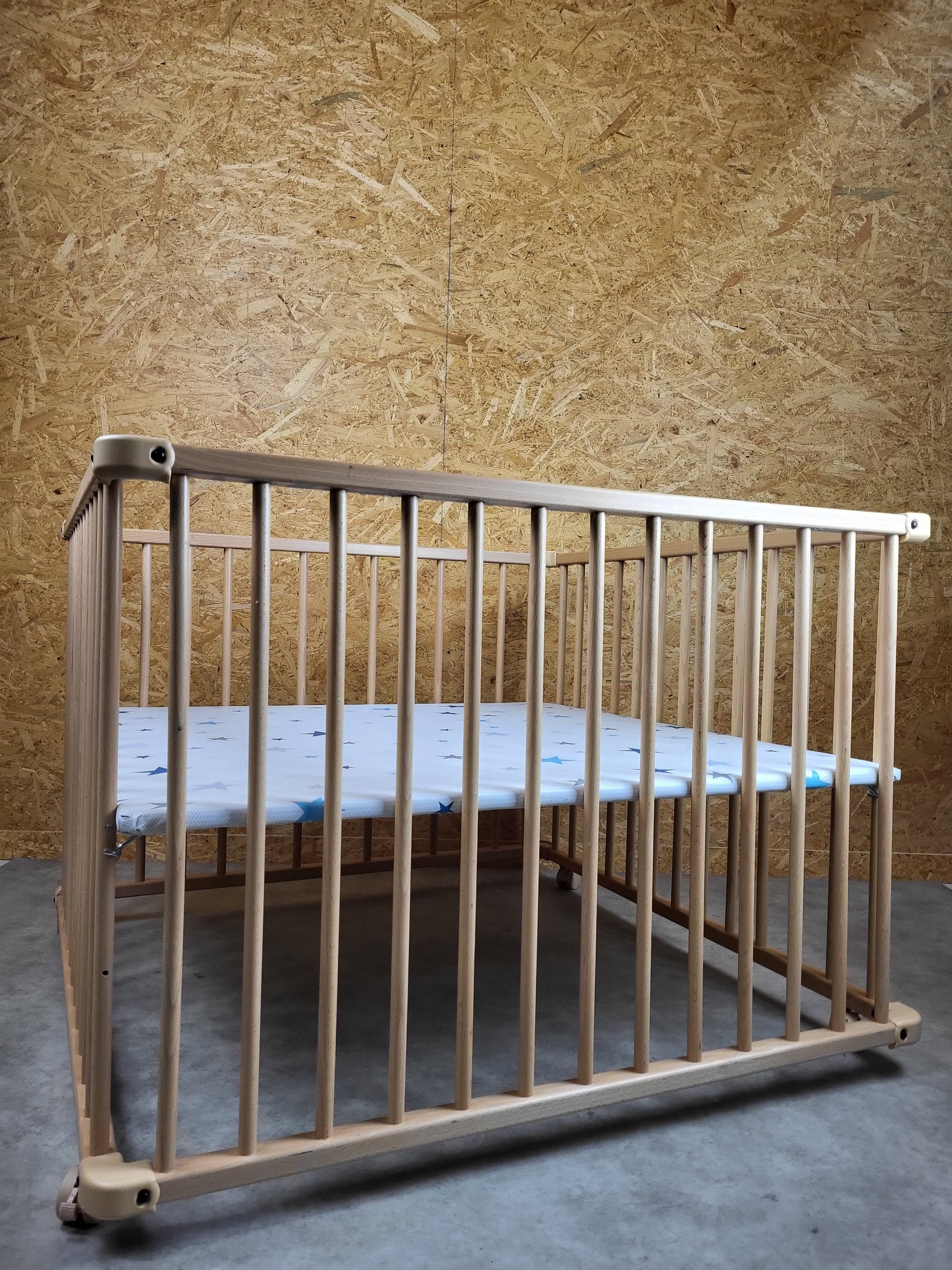 Laufgitter Lucilee 90x97 Cm Mobil auf Rollen - in sehr Gutem Zustand 2