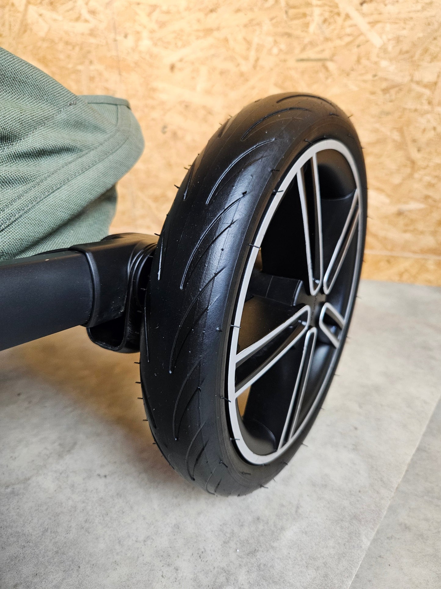 Nuna - Mixx next Magnet Birch Kombikinderwagen (Sportsitz und Babywanne) - Grün in sehr gutem Zustand