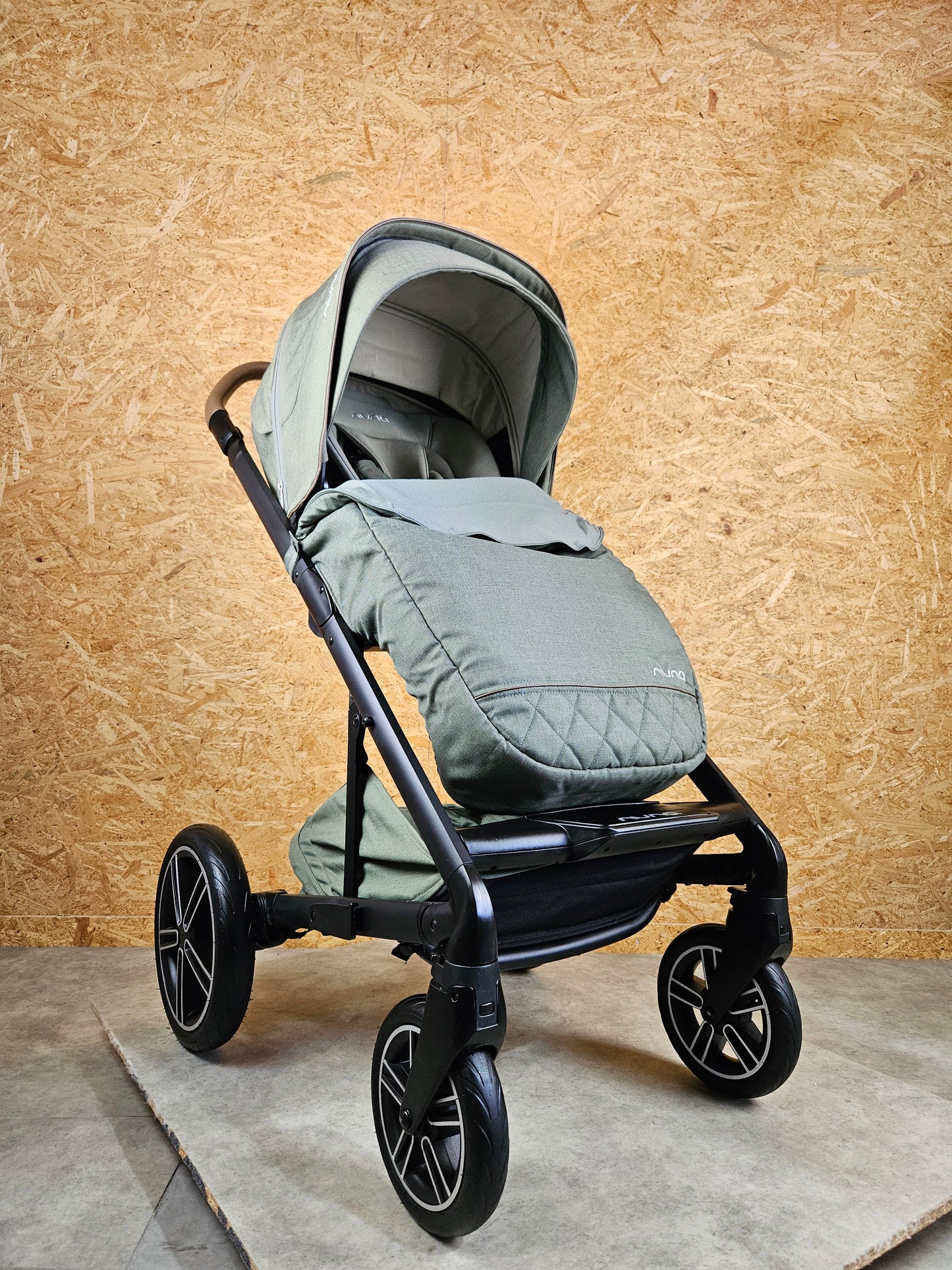 Nuna - Mixx next Magnet Birch Kombikinderwagen (Sportsitz und Babywanne) - Grün in sehr gutem Zustand