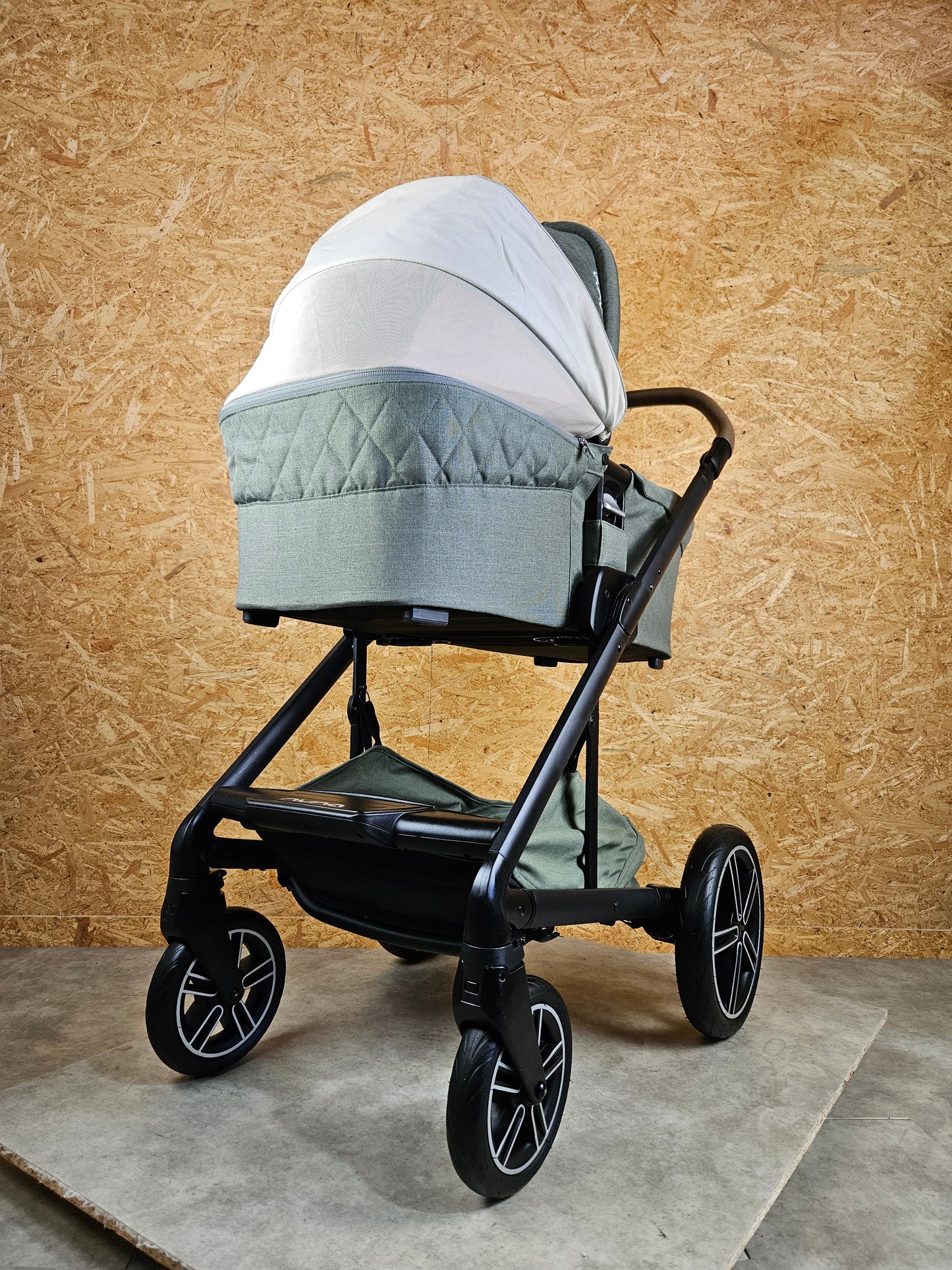 Nuna - Mixx next Magnet Birch Kombikinderwagen (Sportsitz und Babywanne) - Grün in sehr gutem Zustand
