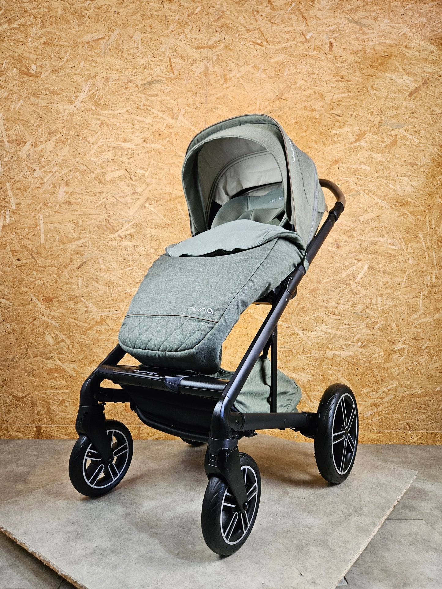 Nuna - Mixx next Magnet Birch Kombikinderwagen (Sportsitz und Babywanne) - Grün in sehr gutem Zustand