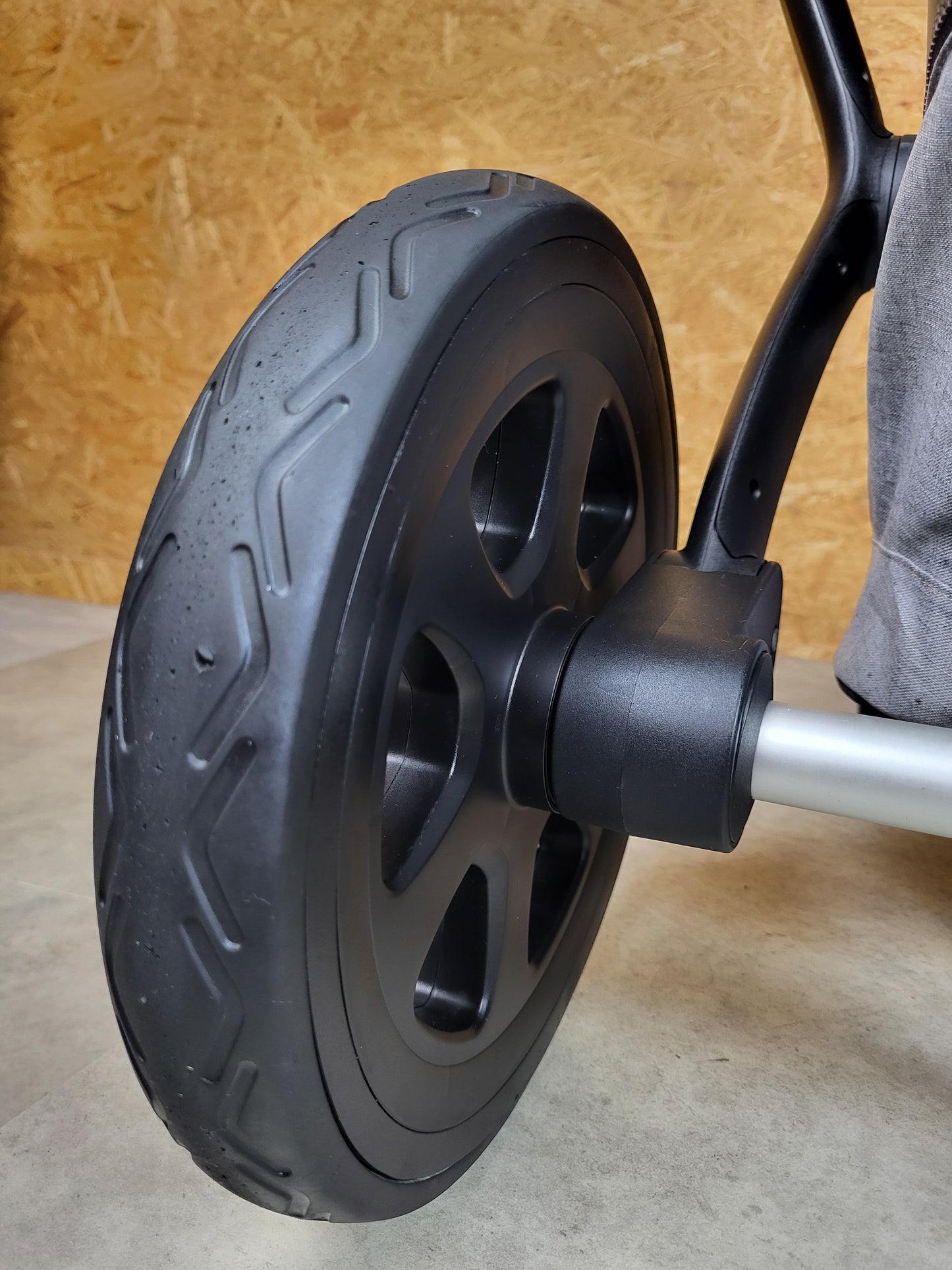 Joolz Day 3 Kombikinderwagen (Liegewanne und Sportsitz) - Grey/Braun - in gutem Zustand