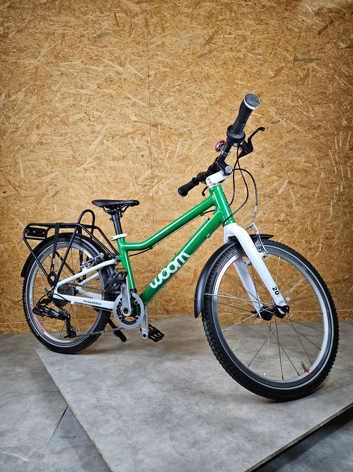 Woom 4 Kinderfahrrad - Grün in Gutem Zustand Fahrrad 1