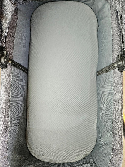 ABC Design - Condor 4 Kombikinderwagen (Sportsitz und Babywanne) inkl. Fußsack, Regenschirm u.v.m. - Grau in gutem Zustand