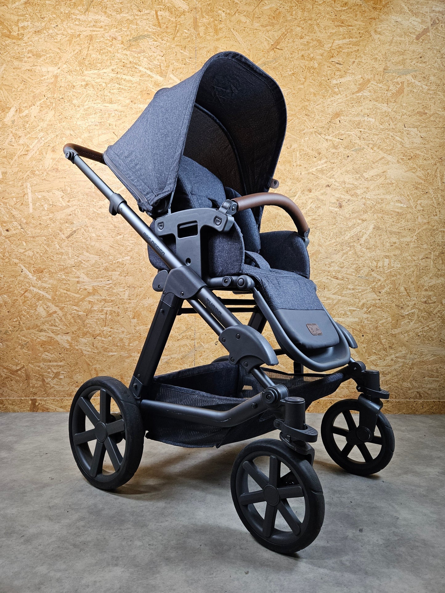 Abc Design - Turbo 4 Kombikinderwagen (sportsiz und Liegewanne) - Schwarz - in sehr Gutem Zustand / sehr Gut