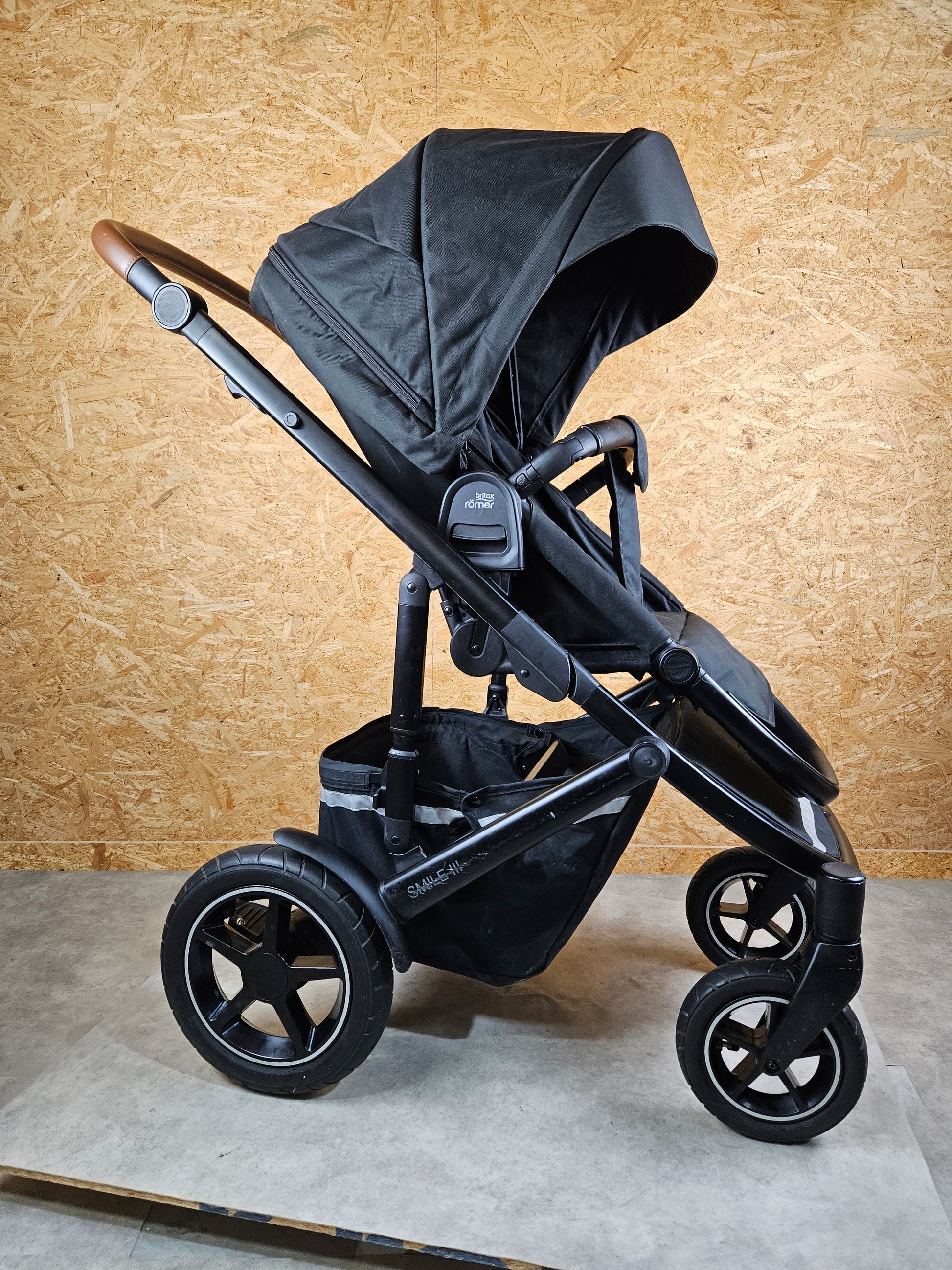 Britax Römer - Duo Smile Iii - Kombikinderwagen (sportsitz und Babywanne) - Schwarz in Gutem Zustand Kinderwagen 8