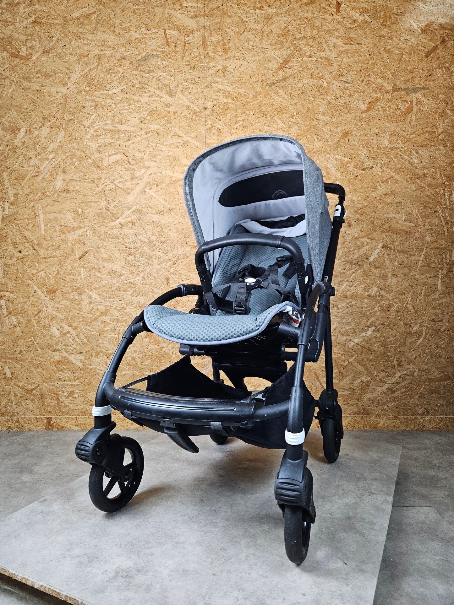 Bugaboo Bee 6 Buggy - Grau - in Gutem Zustand Kinderwagen 2