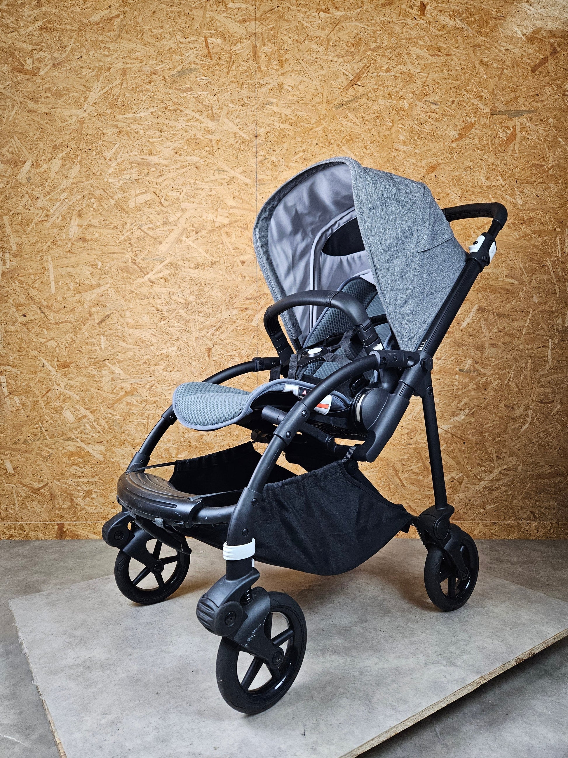 Bugaboo Bee 6 Buggy - Grau - in Gutem Zustand Kinderwagen 7