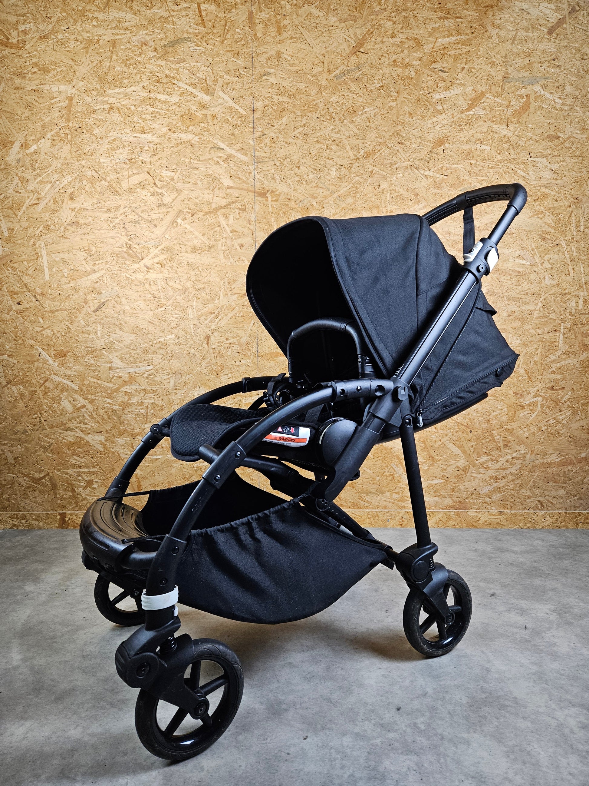 Bugaboo Bee 6 - Schwarz in sehr Gutem Zustand Kinderwagen 5