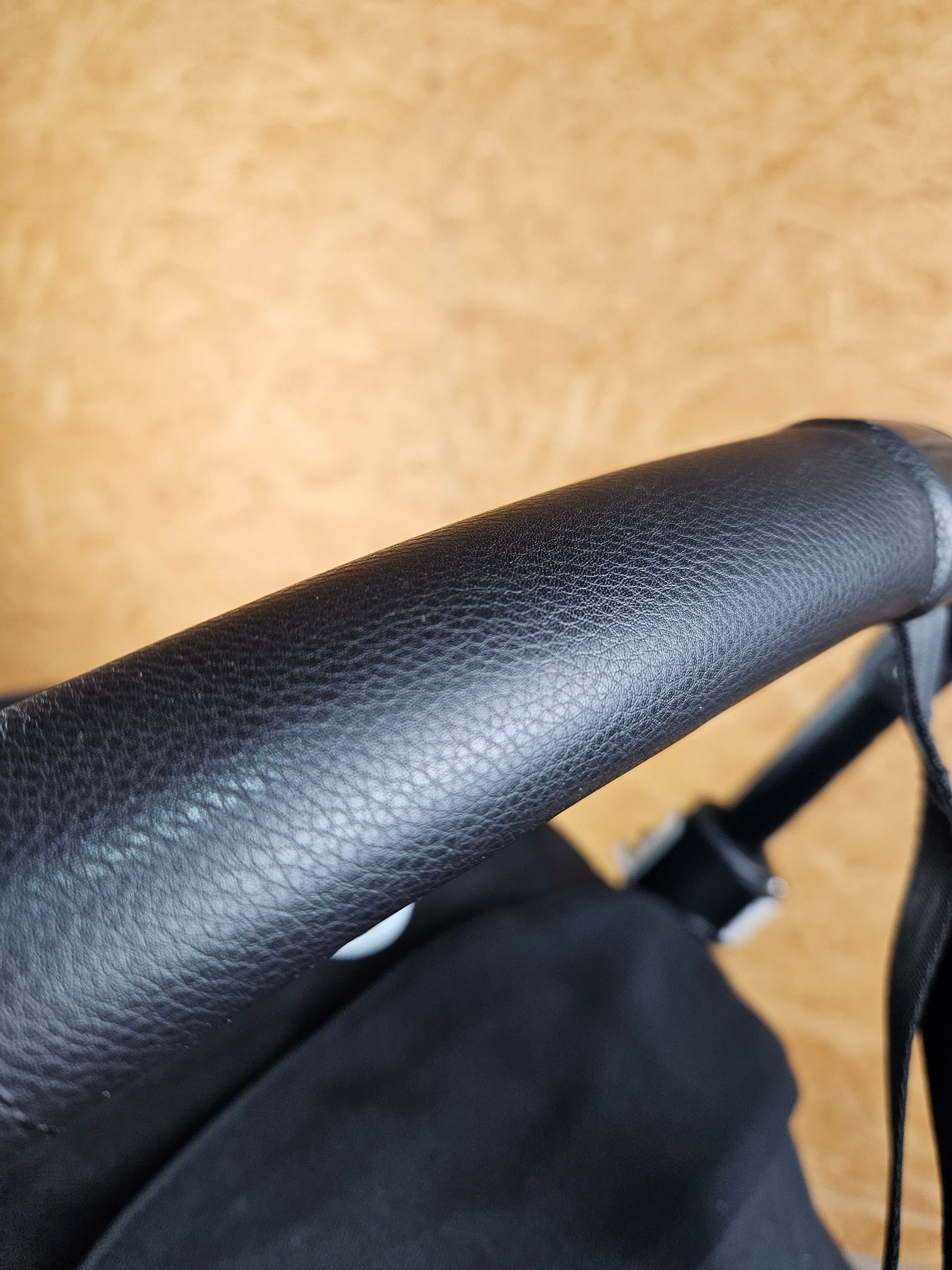 Bugaboo Bee 6 - Schwarz in sehr Gutem Zustand Kinderwagen 10
