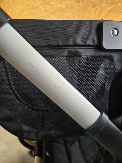 Bugaboo - Donkey 3 Duo (sportsitz und Liegewanne) Schwarz Inkl. Seitliche Gepäcktasche in Gutem Zustand Kinderwagen 18