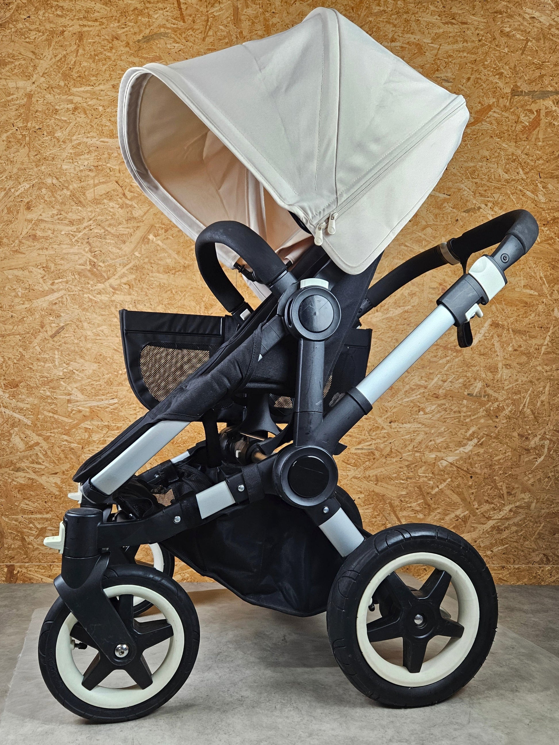 Bugaboo - Donkey Mono Kinderwagen (1 Liegewanne / 1 Sportsitz) Inkl. Seitliche Gepäcktasche - Weiß - in Gutem Zustand 4