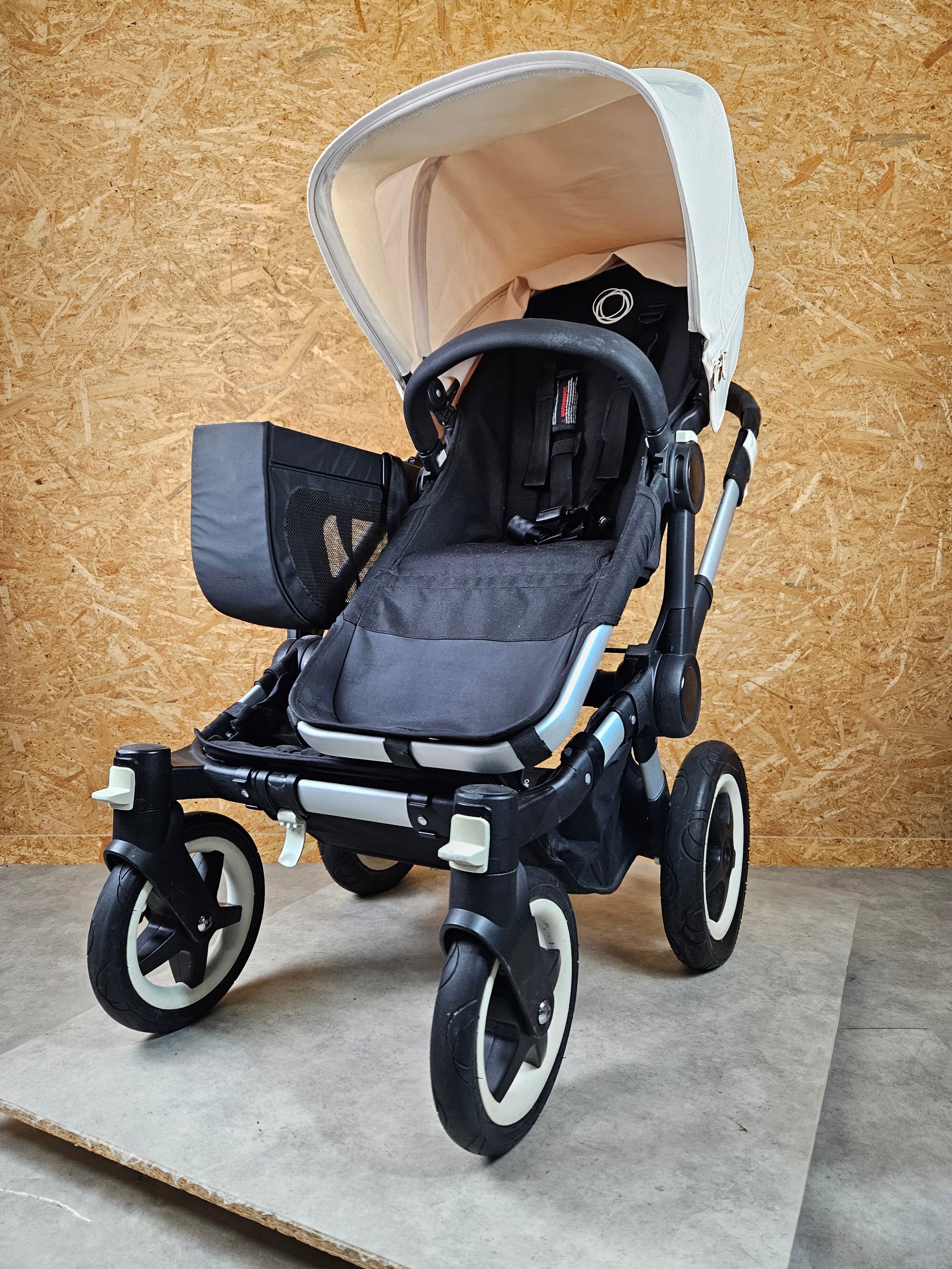 Bugaboo - Donkey Mono Kinderwagen (1 Liegewanne / 1 Sportsitz) Inkl. Seitliche Gepäcktasche - Weiß - in Gutem Zustand 2