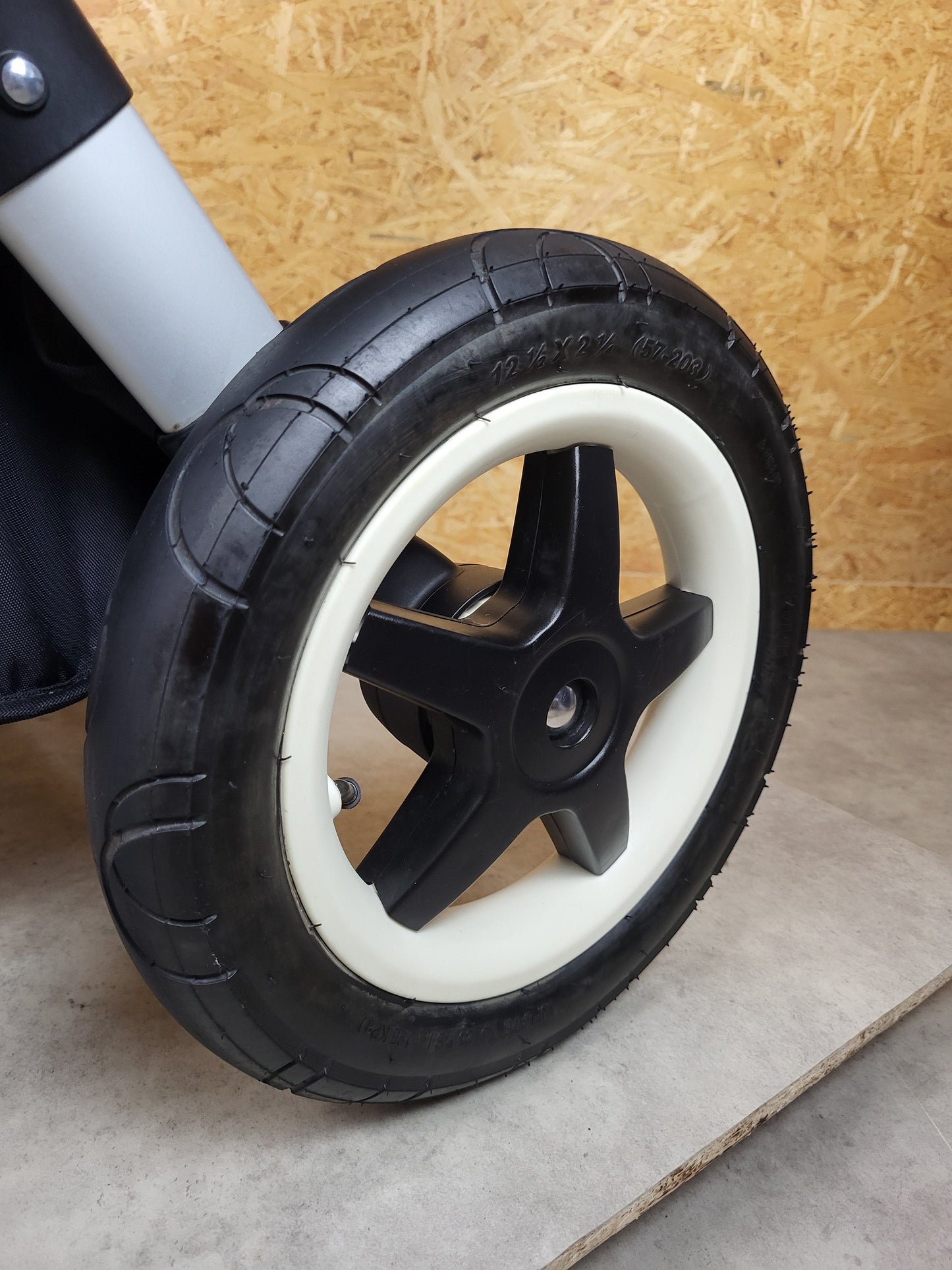 Bugaboo - Donkey Mono Kinderwagen (1 Liegewanne / 1 Sportsitz) inkl. seitliche Gepäcktasche - Weiß - in gutem Zustand