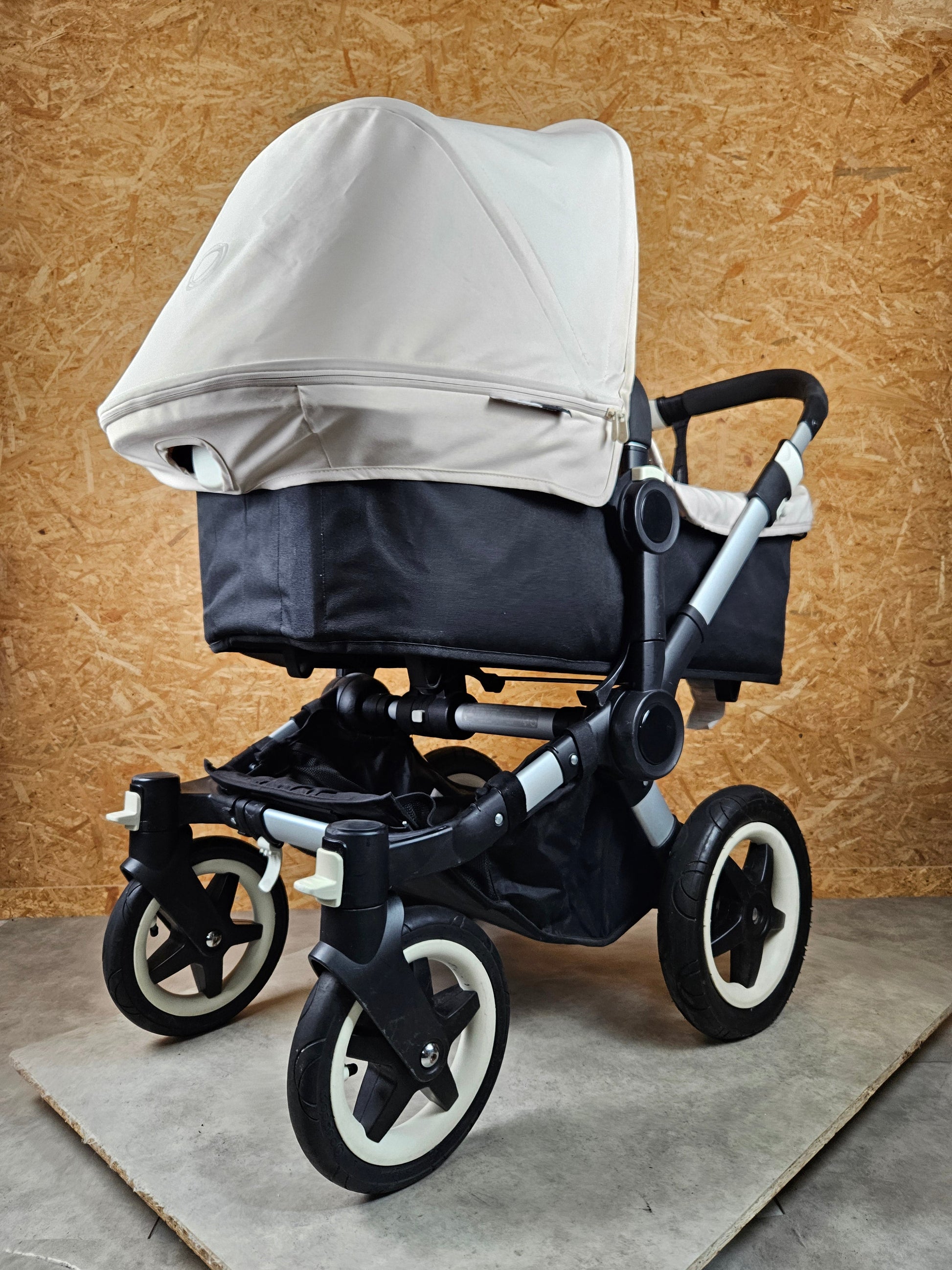 Bugaboo - Donkey Mono Kinderwagen (1 Liegewanne / 1 Sportsitz) Inkl. Seitliche Gepäcktasche - Weiß - in Gutem Zustand 7