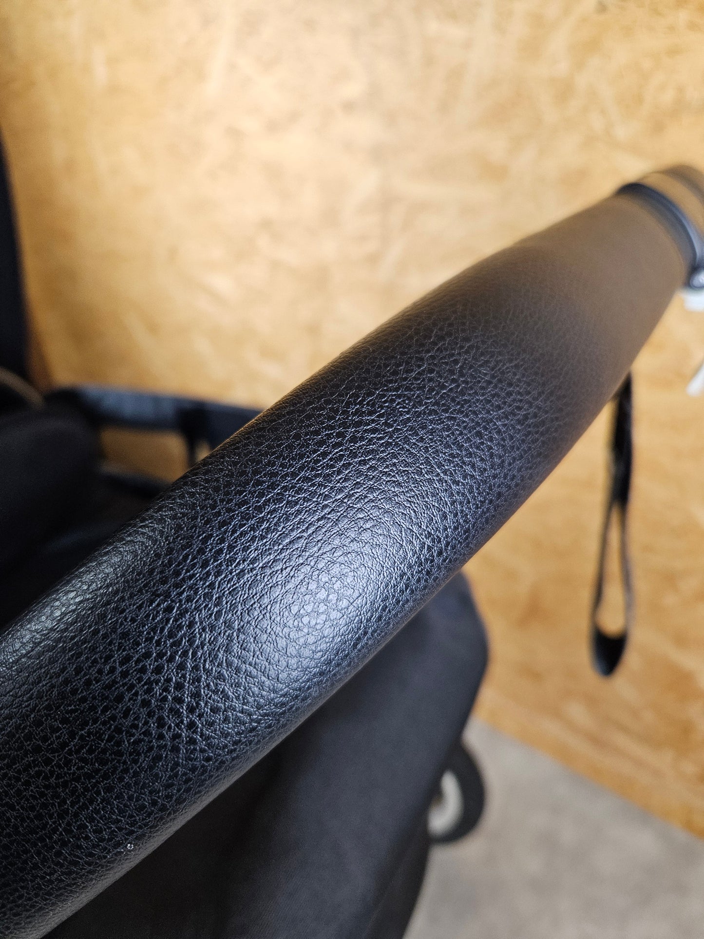 Bugaboo - Donkey Duo Kinderwagen (1 Liegewanne / 1 Sportsitz) Inkl. Seitliche Gepäcktasche - Schwarz in Gutem Zustand 7