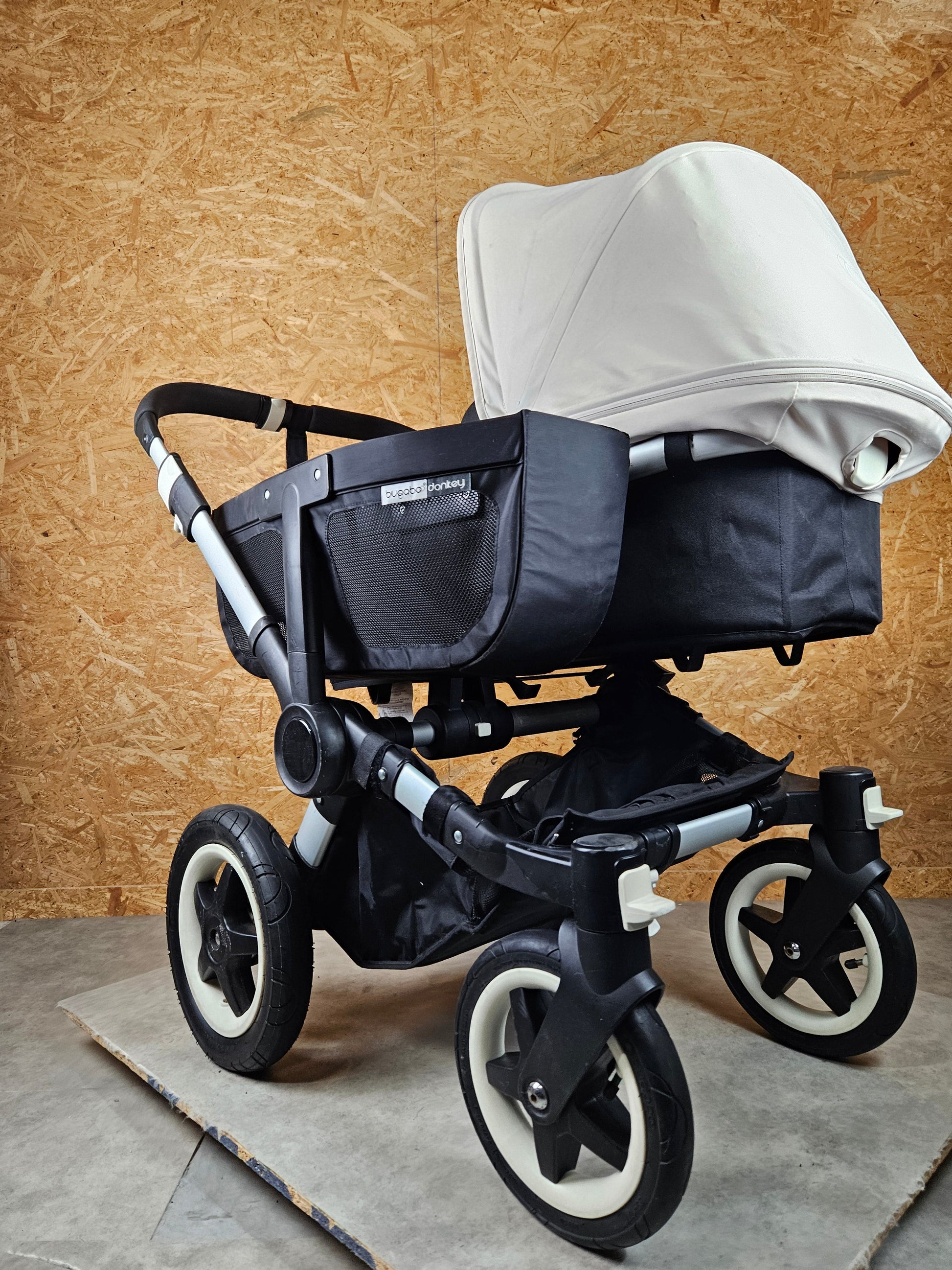 Bugaboo - Donkey Mono Kinderwagen (1 Liegewanne / 1 Sportsitz) Inkl. Seitliche Gepäcktasche - Weiß - in Gutem Zustand 10