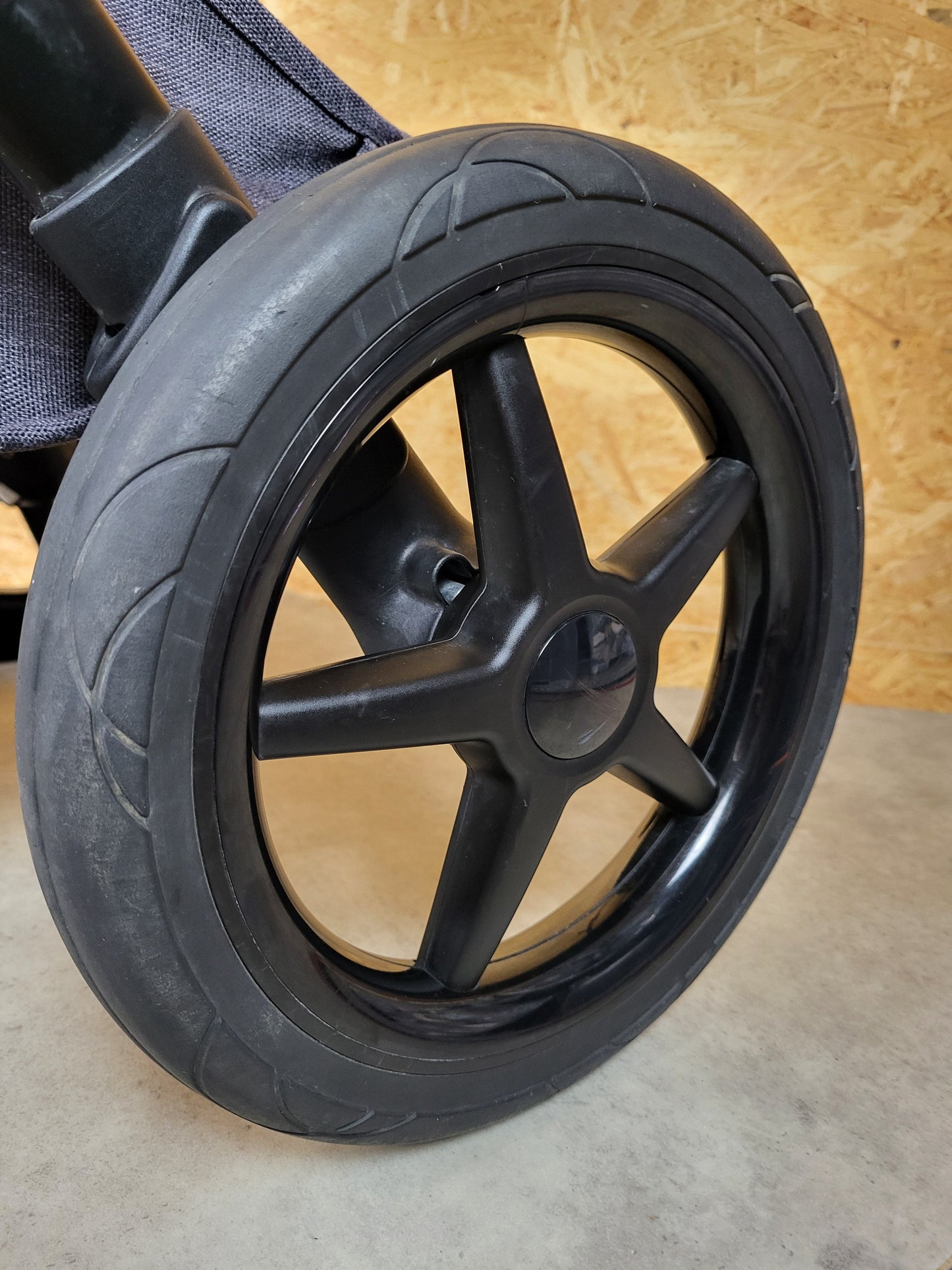 Bugaboo Fox 2 Kombikinderwagen - Sportsitz & Babywanne - Schwarz - in Gutem Zustand am Besten Kinderwagen 13