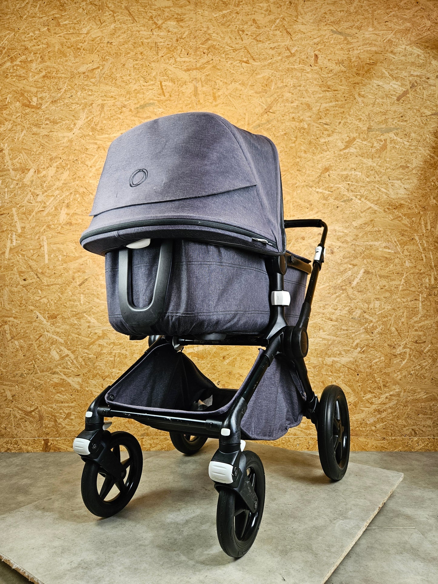 Bugaboo - Fox 2 Kombikinderwagen (Sportsitz und Babywanne) - Grau in gutem Zustand
