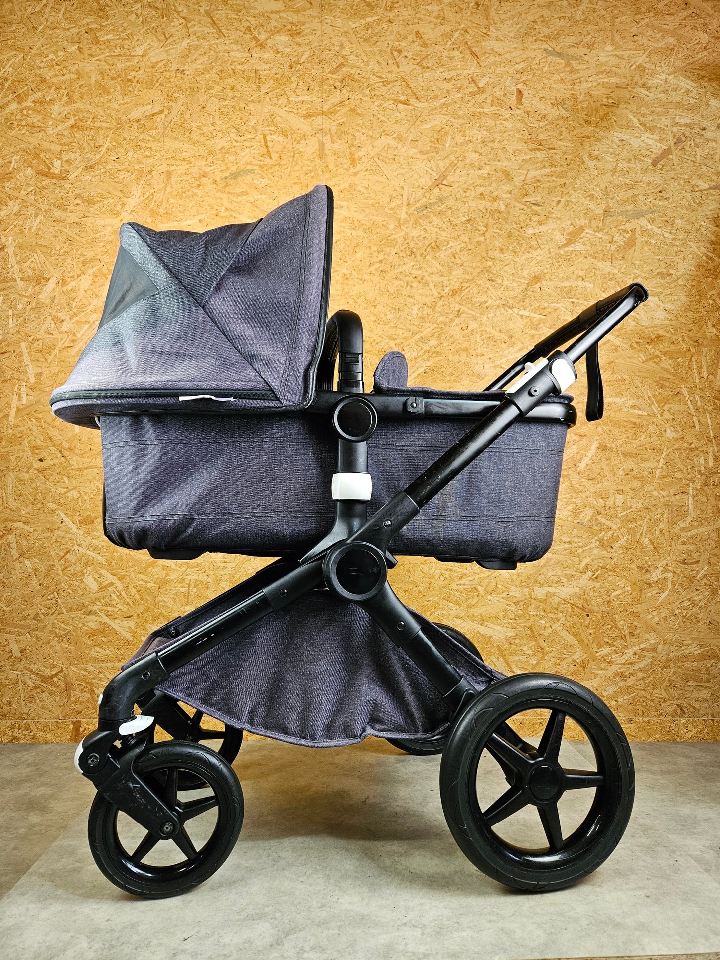 Bugaboo - Fox 2 Kombikinderwagen (Sportsitz und Babywanne) - Grau in gutem Zustand