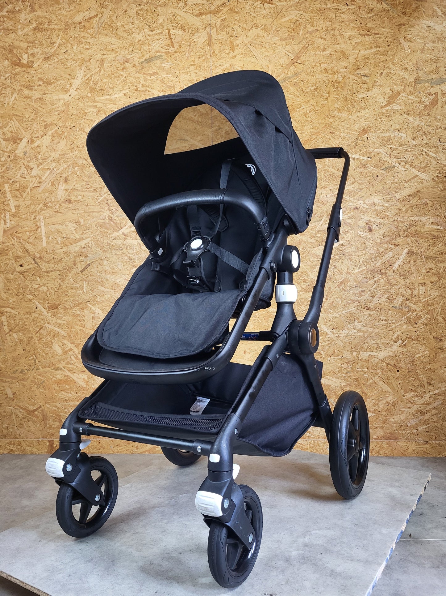 Bugaboo Lynx - All Black Kombikinderwagen (Liegewanne und Sportsitz) - Schwarz in sehr gutem Zustand