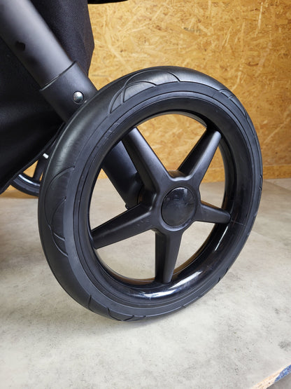 Bugaboo Lynx - All Black Kombikinderwagen (Liegewanne und Sportsitz) - Schwarz in sehr gutem Zustand
