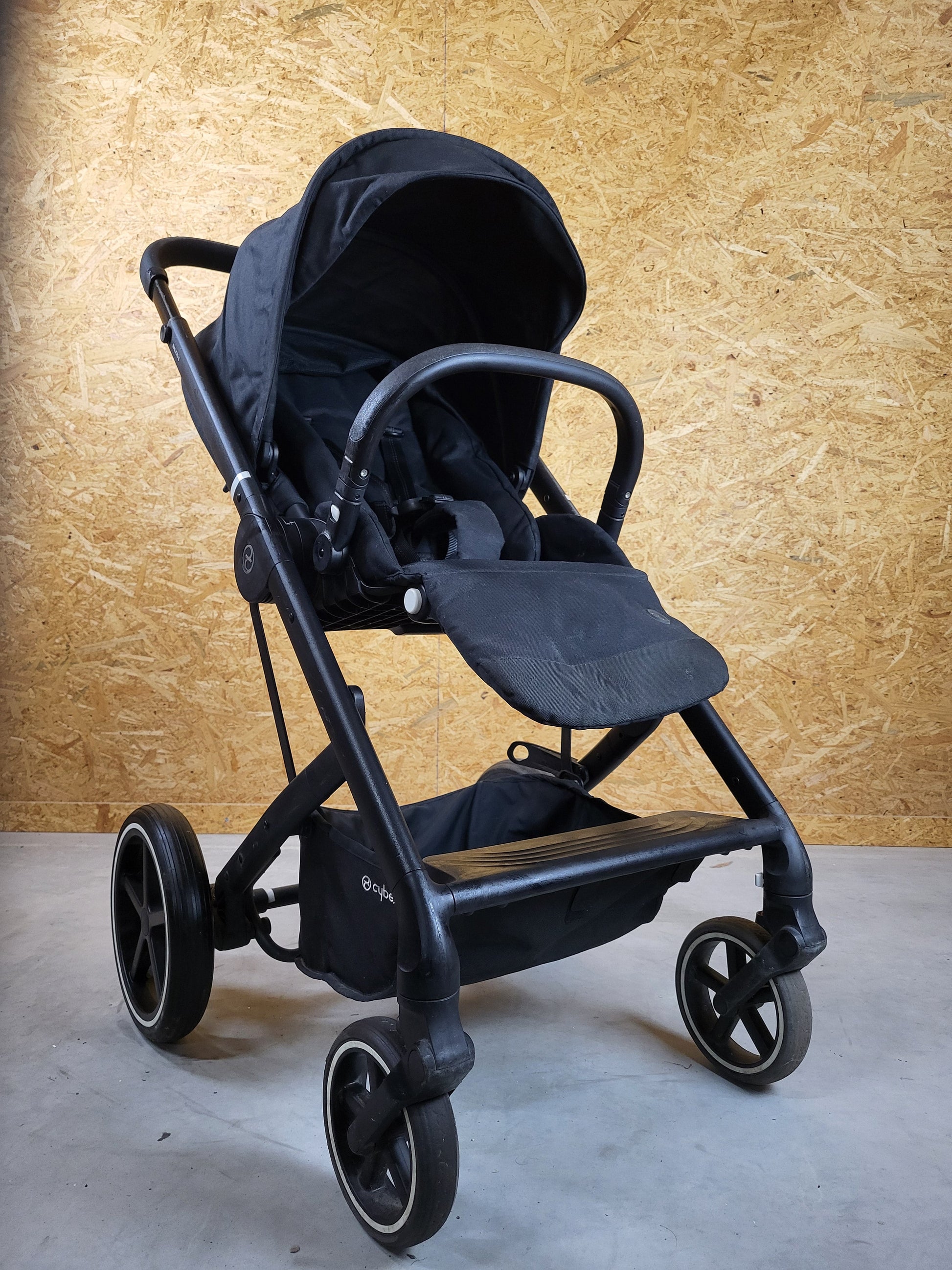 Cybex - Balios s Kombikinderwagen (sportsitz und Babywanne) - Schwarz in Gutem Zustand / Gut Kinderwagen 2