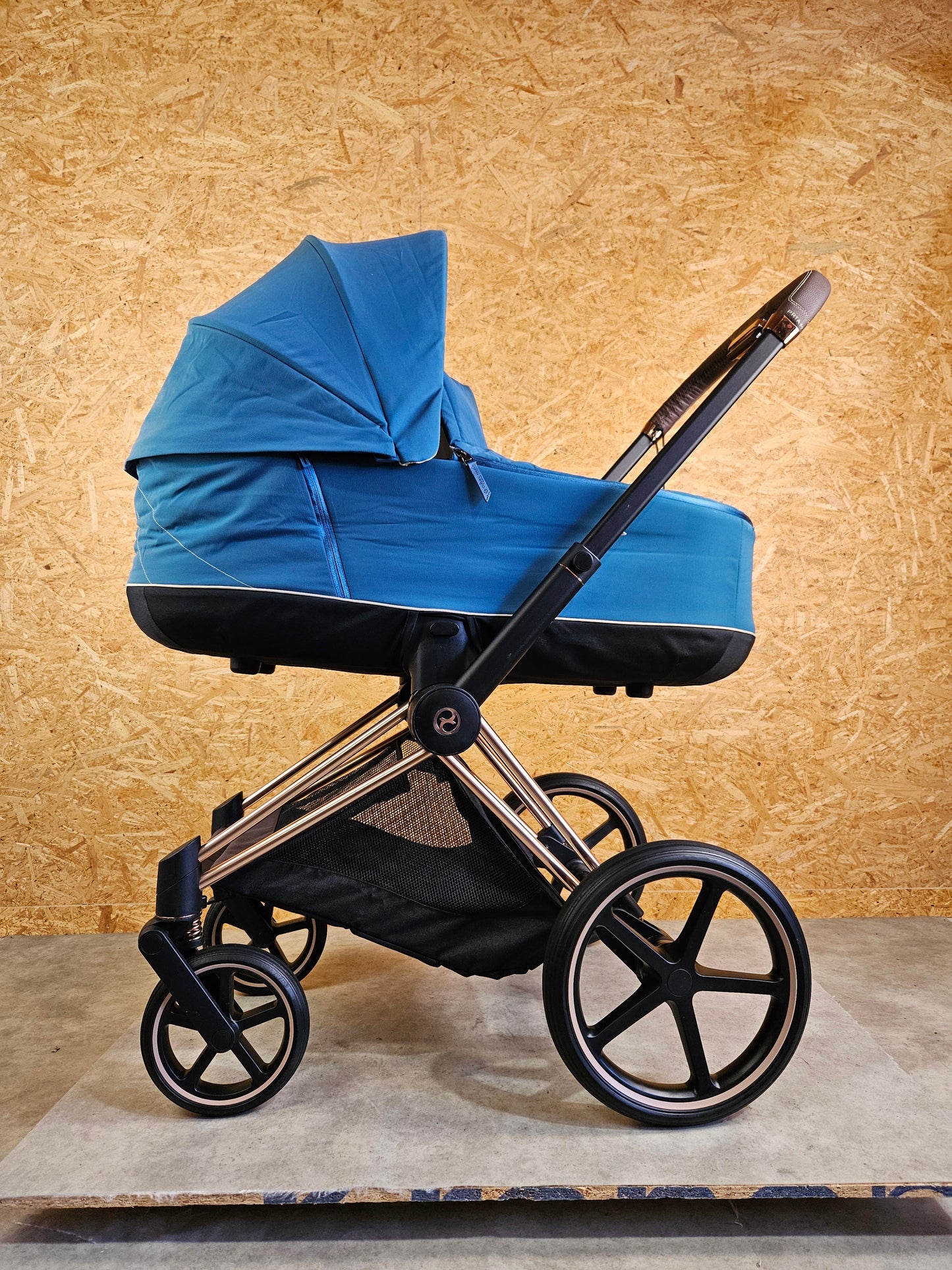 Cybex - Priam Platinum Kombikinderwagen (Gestell und Babywanne) - Montain Blue in sehr gutem Zustand