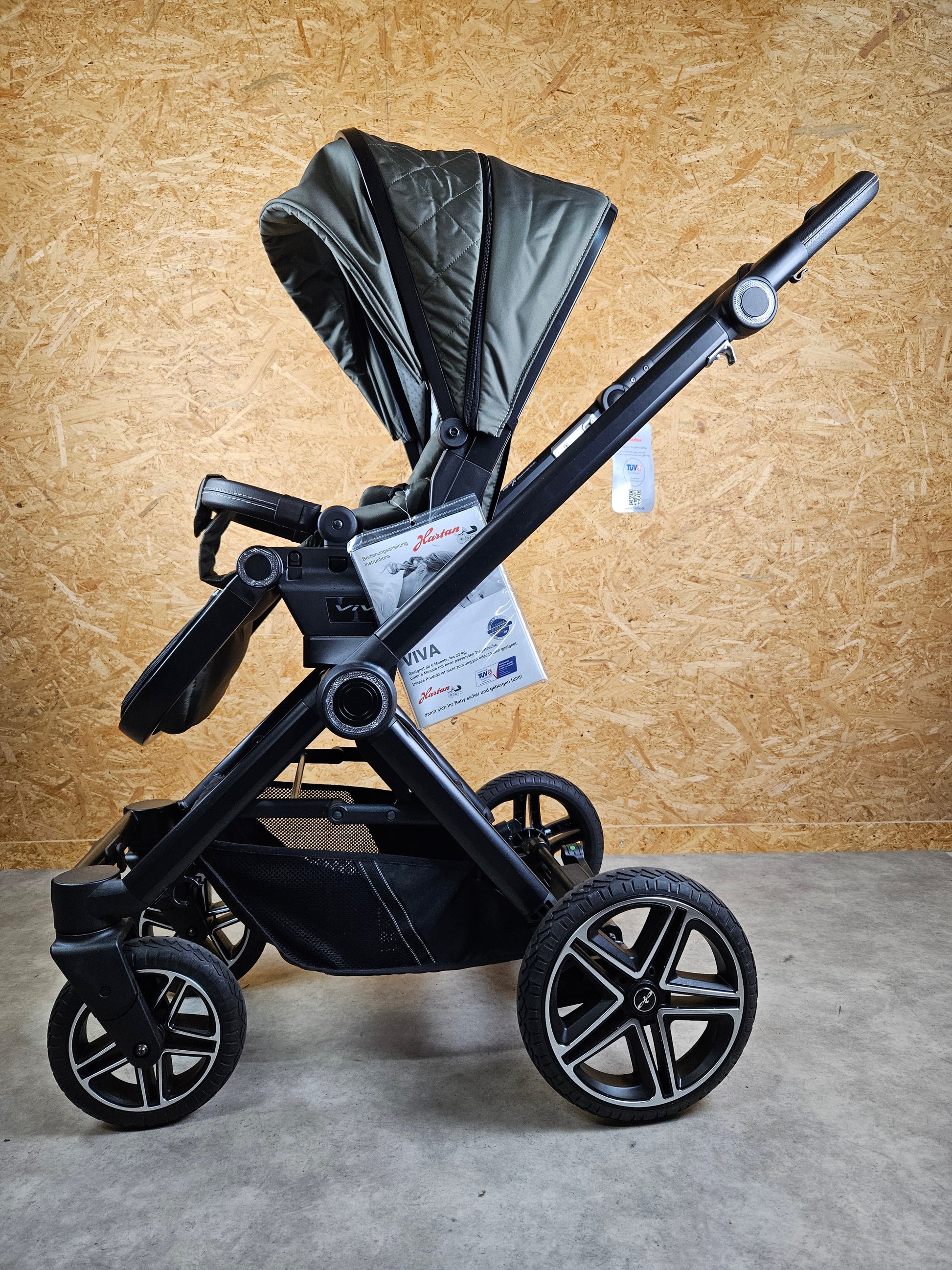 Hartan - Viva Kombikinderwagen (babywanne und Sportsitz) - Grau wie Neu - Inkl. Wickeltasche Fußsack Poussette 6