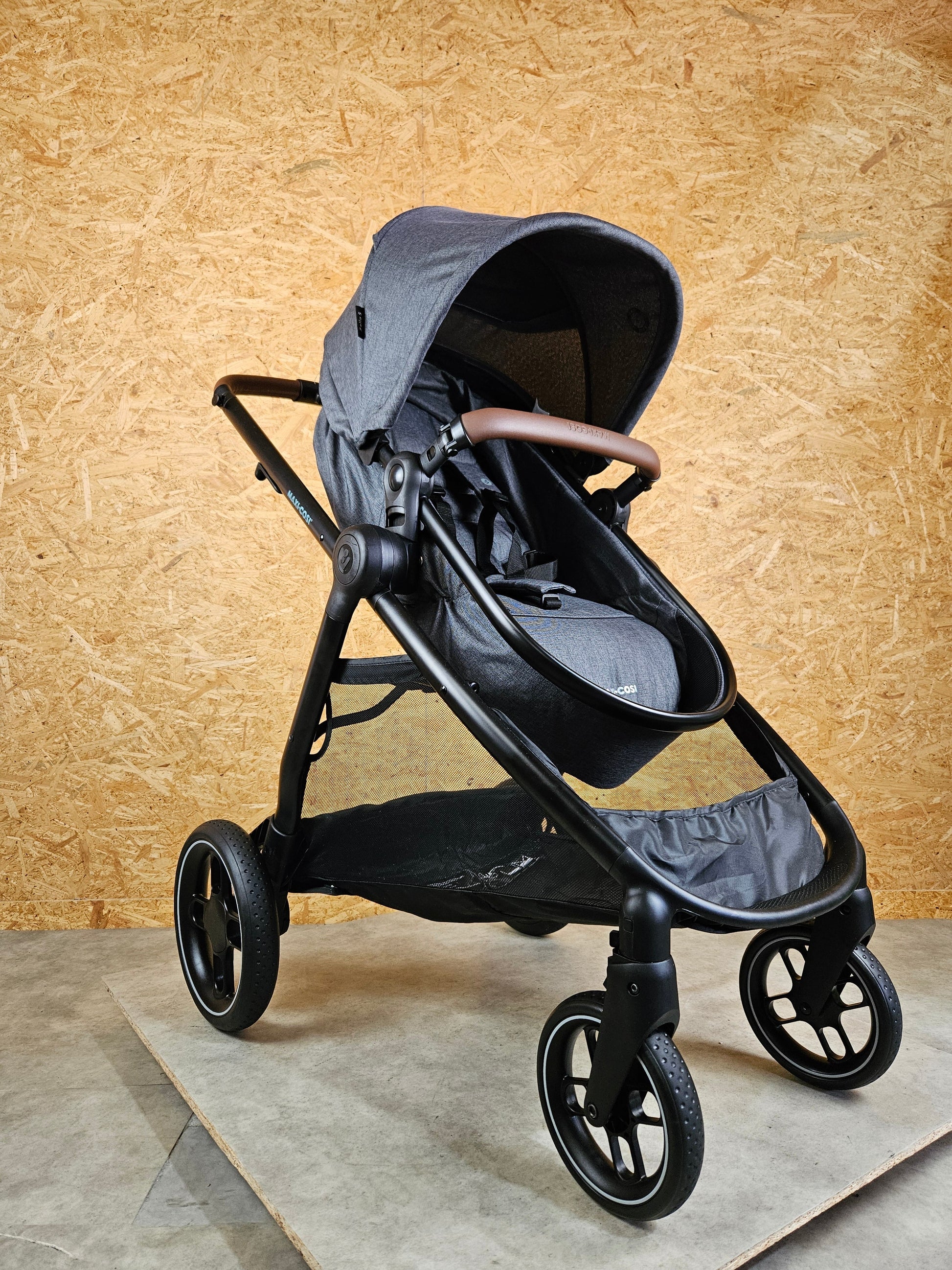 Maxi Cosi Zelia 3 - aufbereiteter Kinderwagen #1