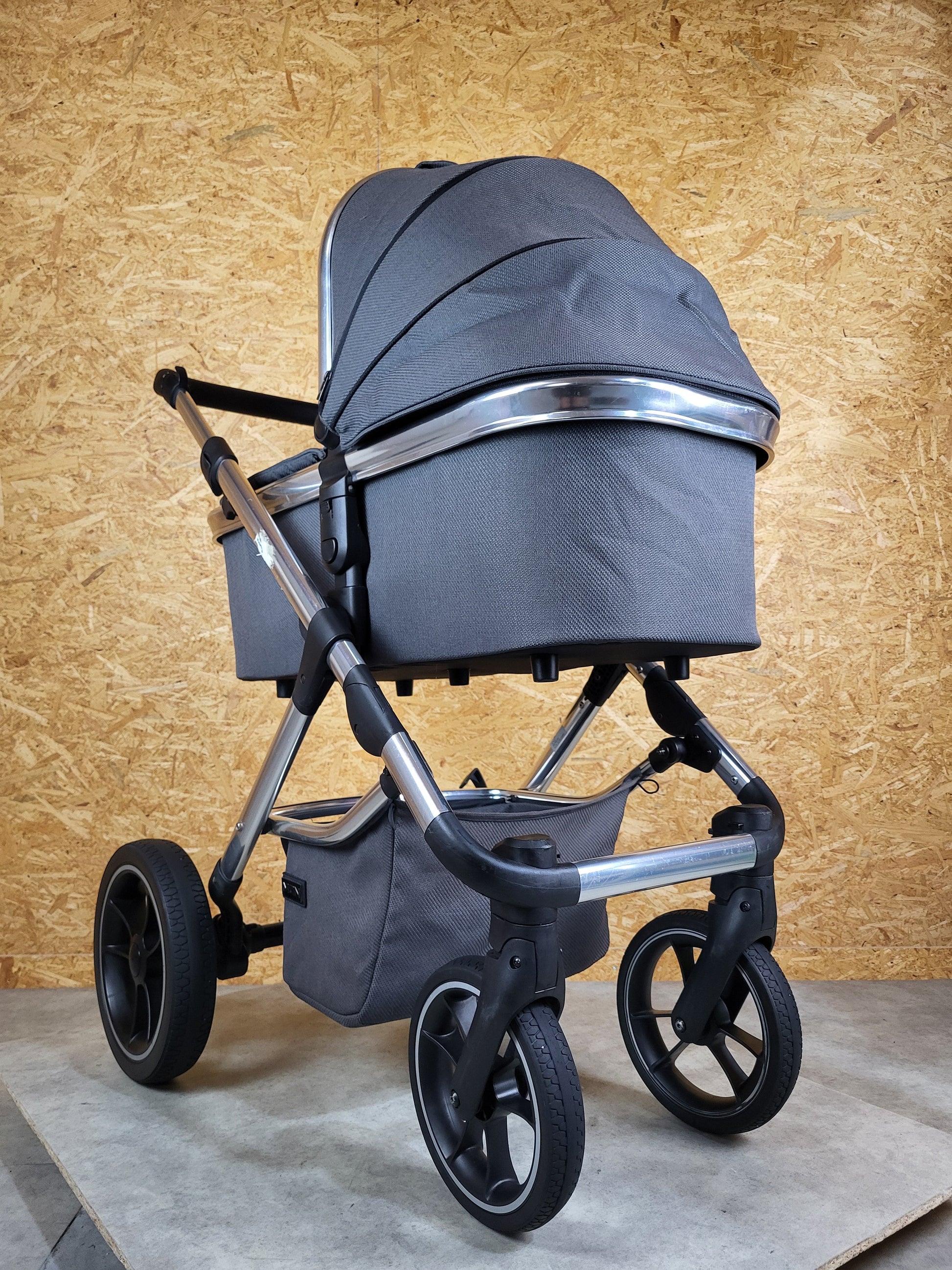 Moon - Scala - Kombikinderwagen (liegewanne und Sportsitz) - Grau in Gutem Zustand am Besten Kinderwagen 7 Kostenloser