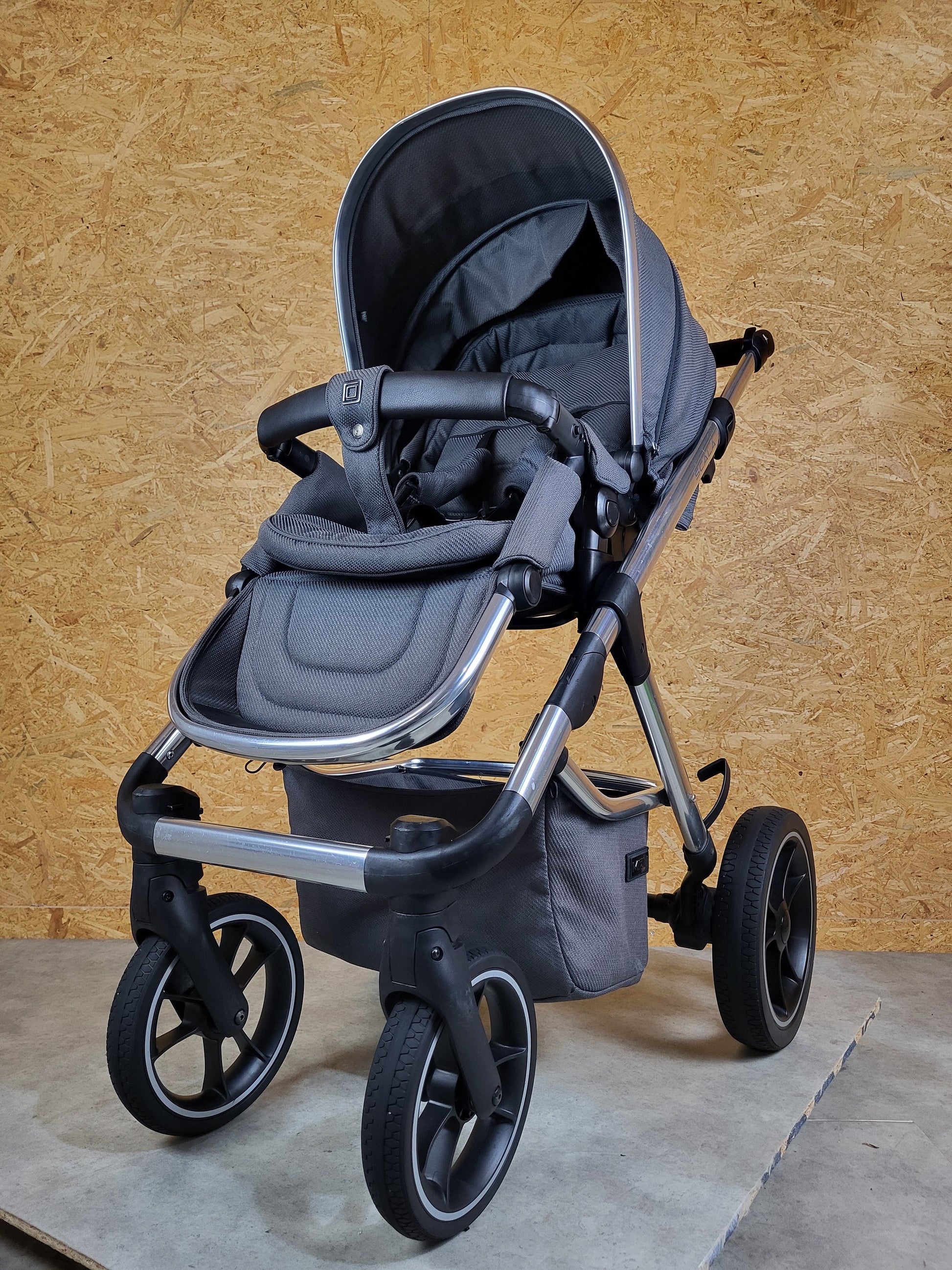 Moon - Scala - Kombikinderwagen (liegewanne und Sportsitz) - Grau in Gutem Zustand am Besten Kinderwagen 3 Kostenloser