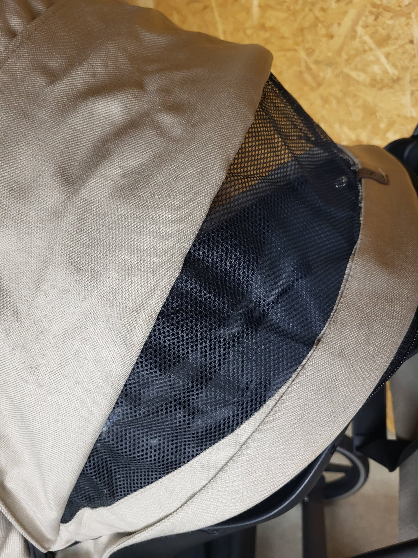 My Junior Vita Hope Kinderwagen - Schwarz mit beigem Verdeck in gutem Zustand