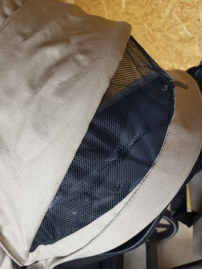 My Junior Vita Hope Kinderwagen - Schwarz mit beigem Verdeck in gutem Zustand