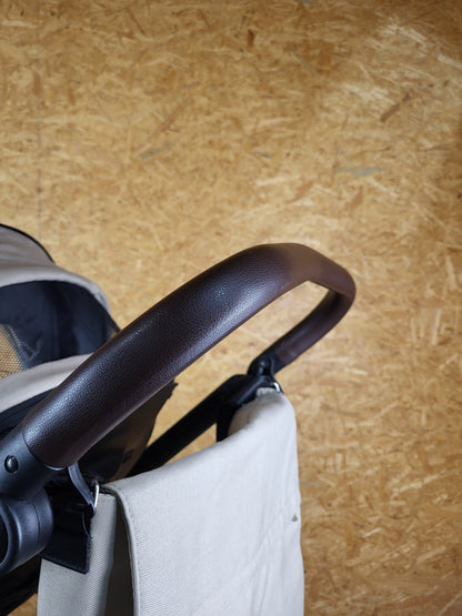 My Junior Vita Hope Kinderwagen - Schwarz mit beigem Verdeck in gutem Zustand