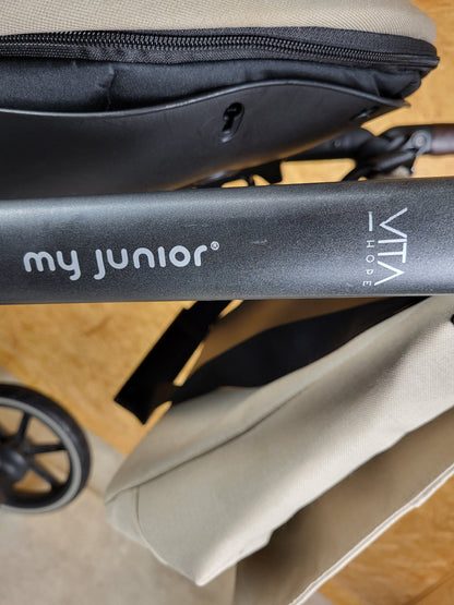 My Junior Vita Hope Kinderwagen - Schwarz mit beigem Verdeck in gutem Zustand