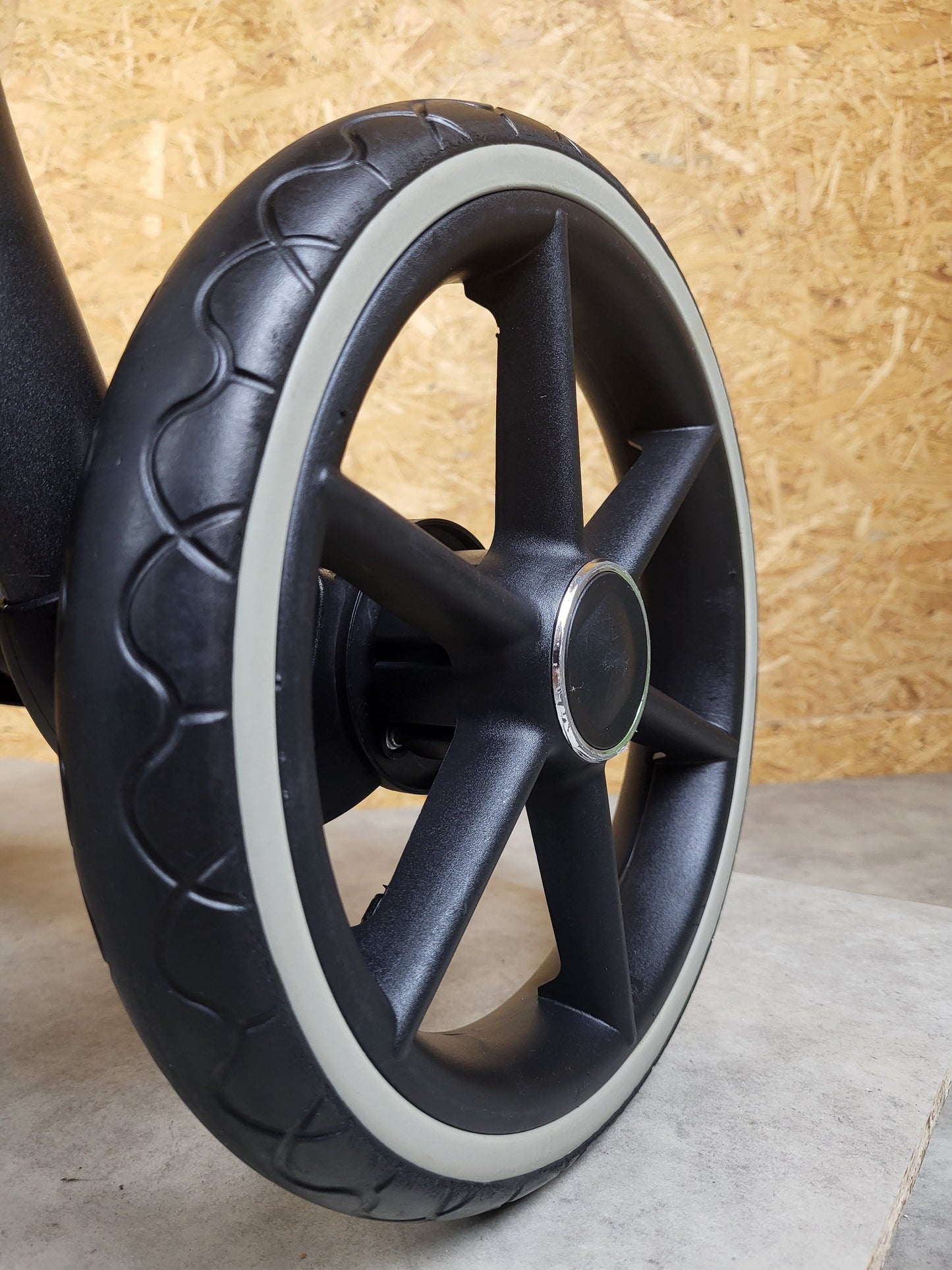 My Junior Vita Hope Kinderwagen - Schwarz mit beigem Verdeck in gutem Zustand