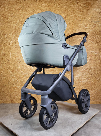 My Junior Vita Unique Kinderwagen - Grau Gestell - Hellgrün in gutem Zustand