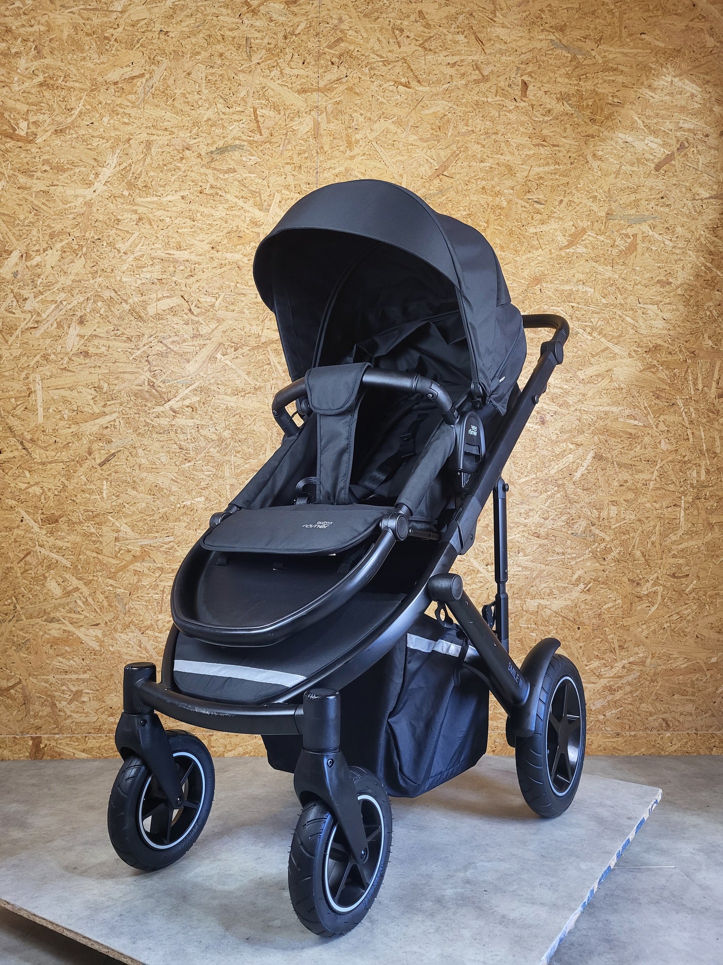 Britax Römer - Duo Smile III - Kombikinderwagen (Sportsitz und Babywanne) - Schwarz - in gutem zustand