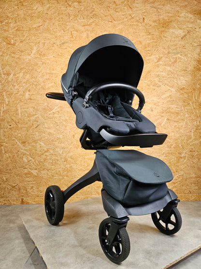 Stokke - Xplory Kombikinderwagen (Sportsitz und Babywanne) inkl. Zubehör - Schwarz in sehr gutem Zustand
